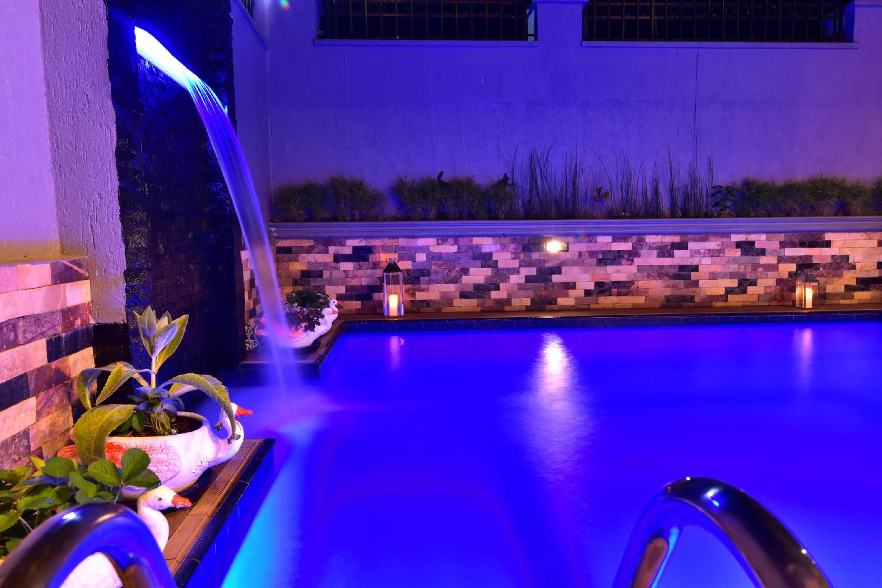 Night in ENTEBBESTAY APARTHOTEL - Kitooro