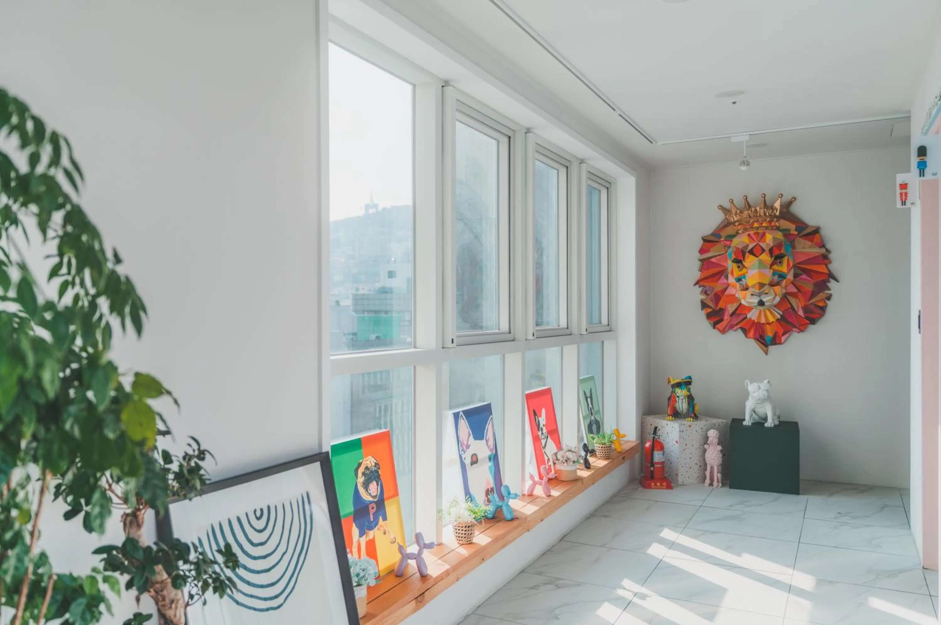 Restaurant/places to eat in Hound Hotel Busan Station