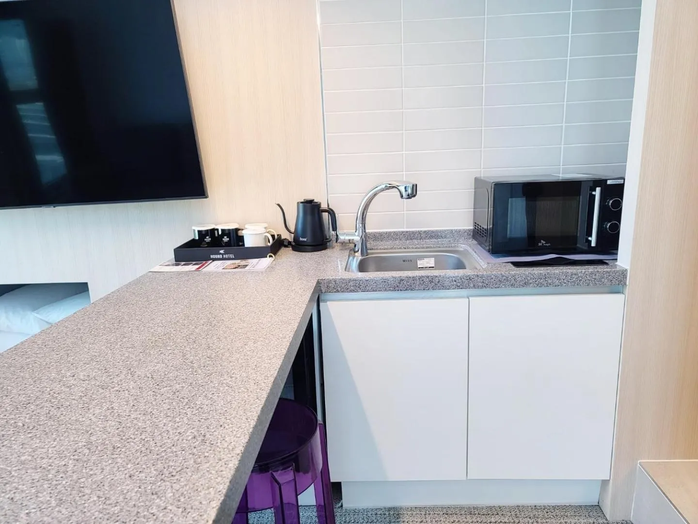 microwave in Hound Hotel Busan Station