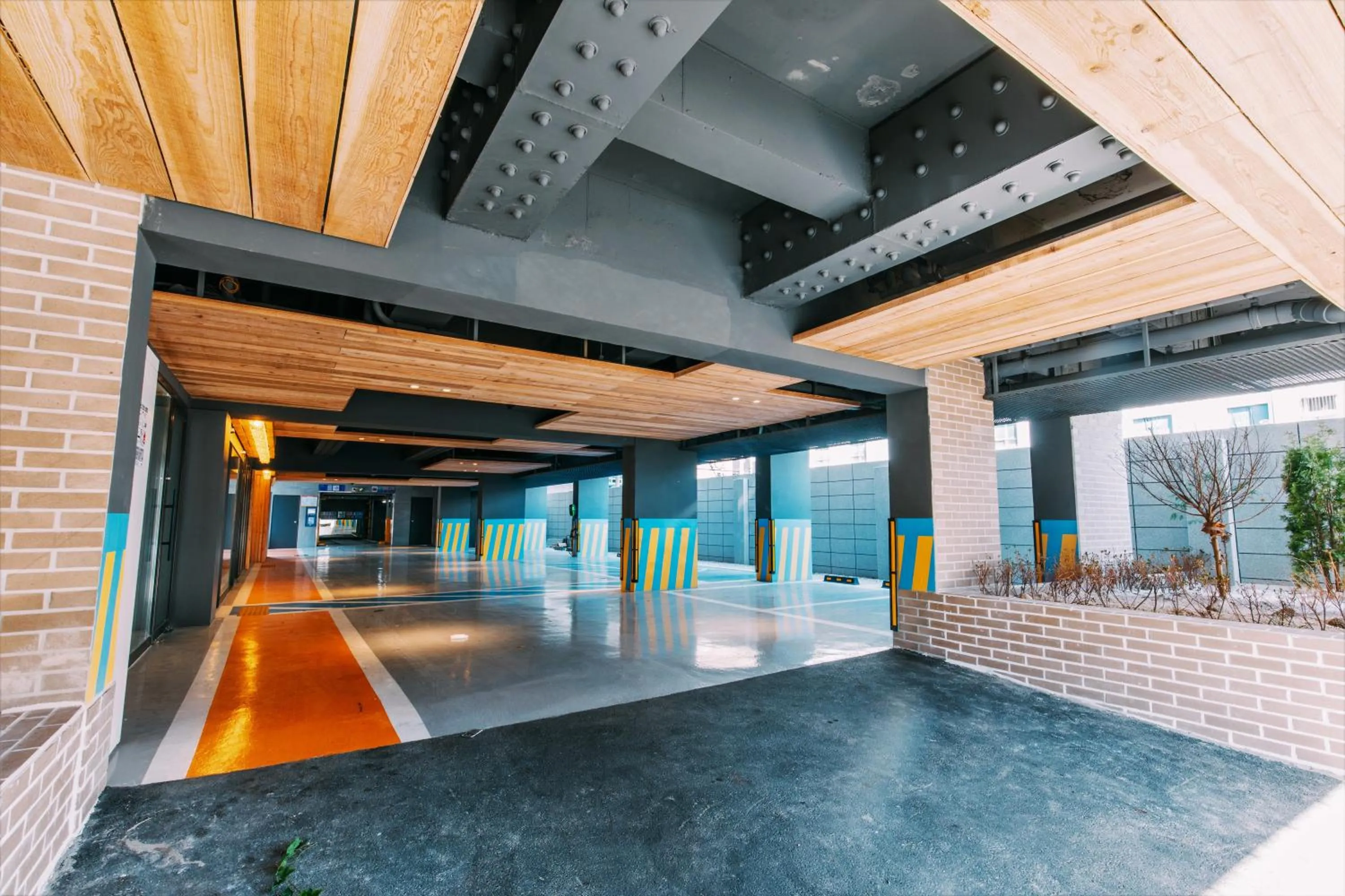 Parking in Hound Hotel Busan Station