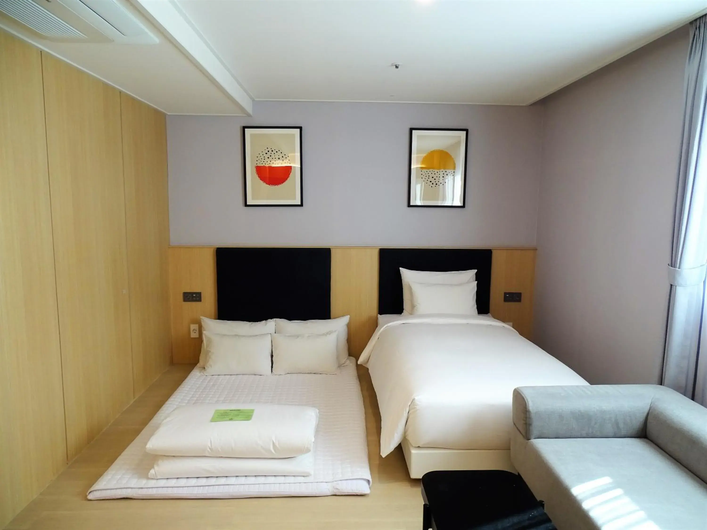 Korean-Style Ondol Family Room with Free access to Rooftop pool in Hound Hotel Busan Station Korean-Style Ondol Family Room with Free access to Rooftop pool in Hound Hotel Busan Station