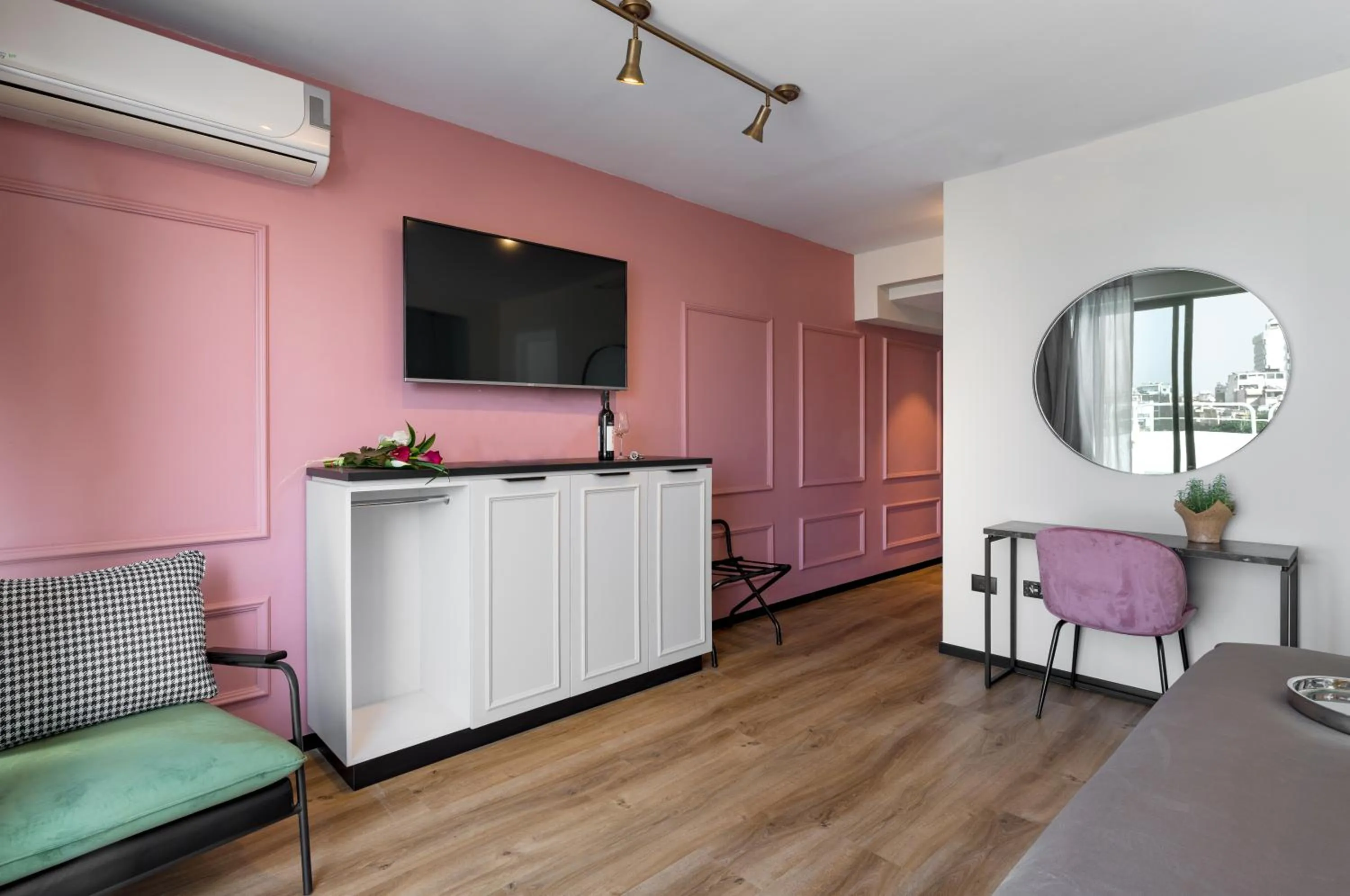 Photo of the whole room in Dizengoff Garden Hotel