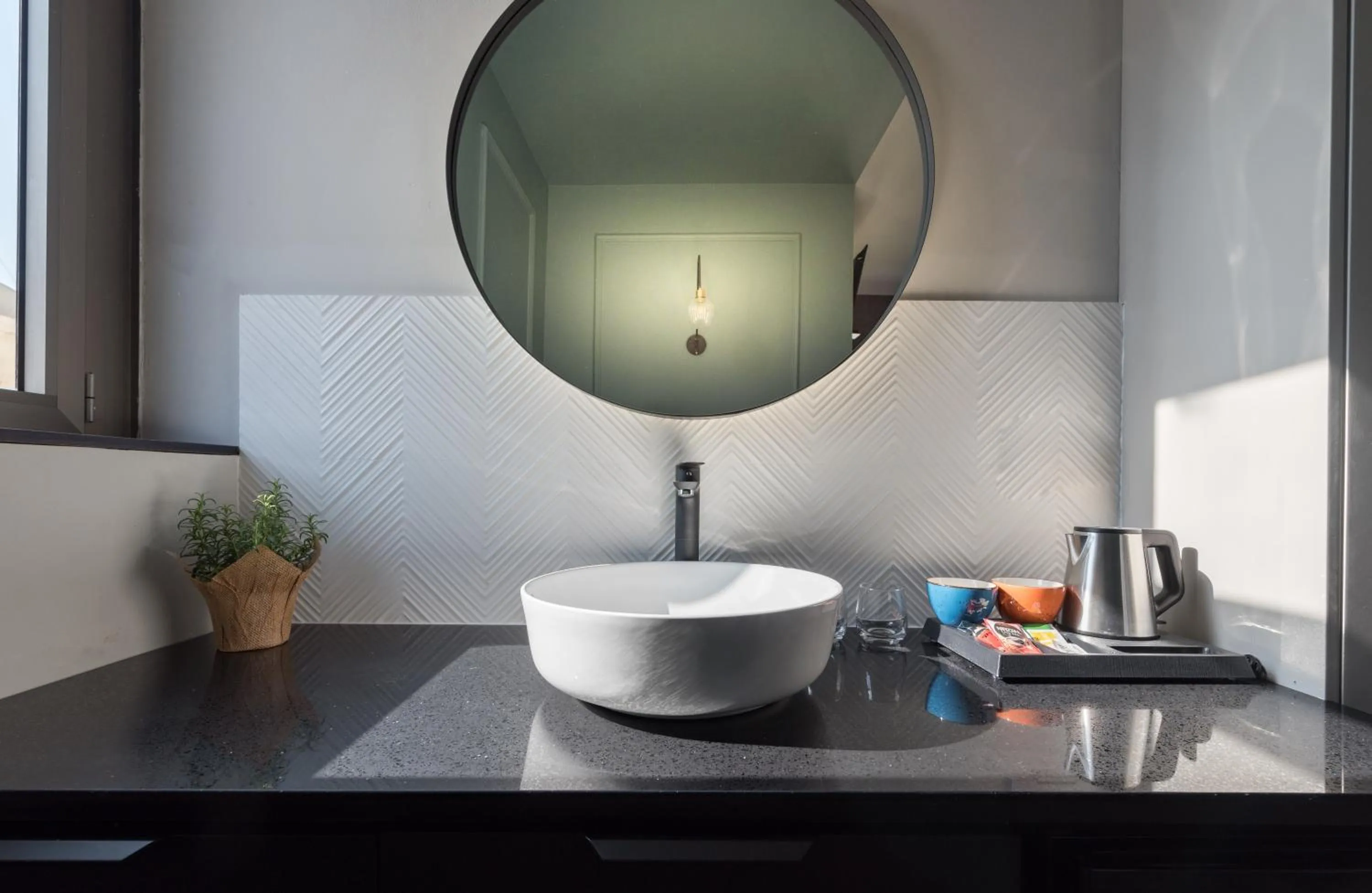 Coffee/tea facilities in Dizengoff Garden Hotel