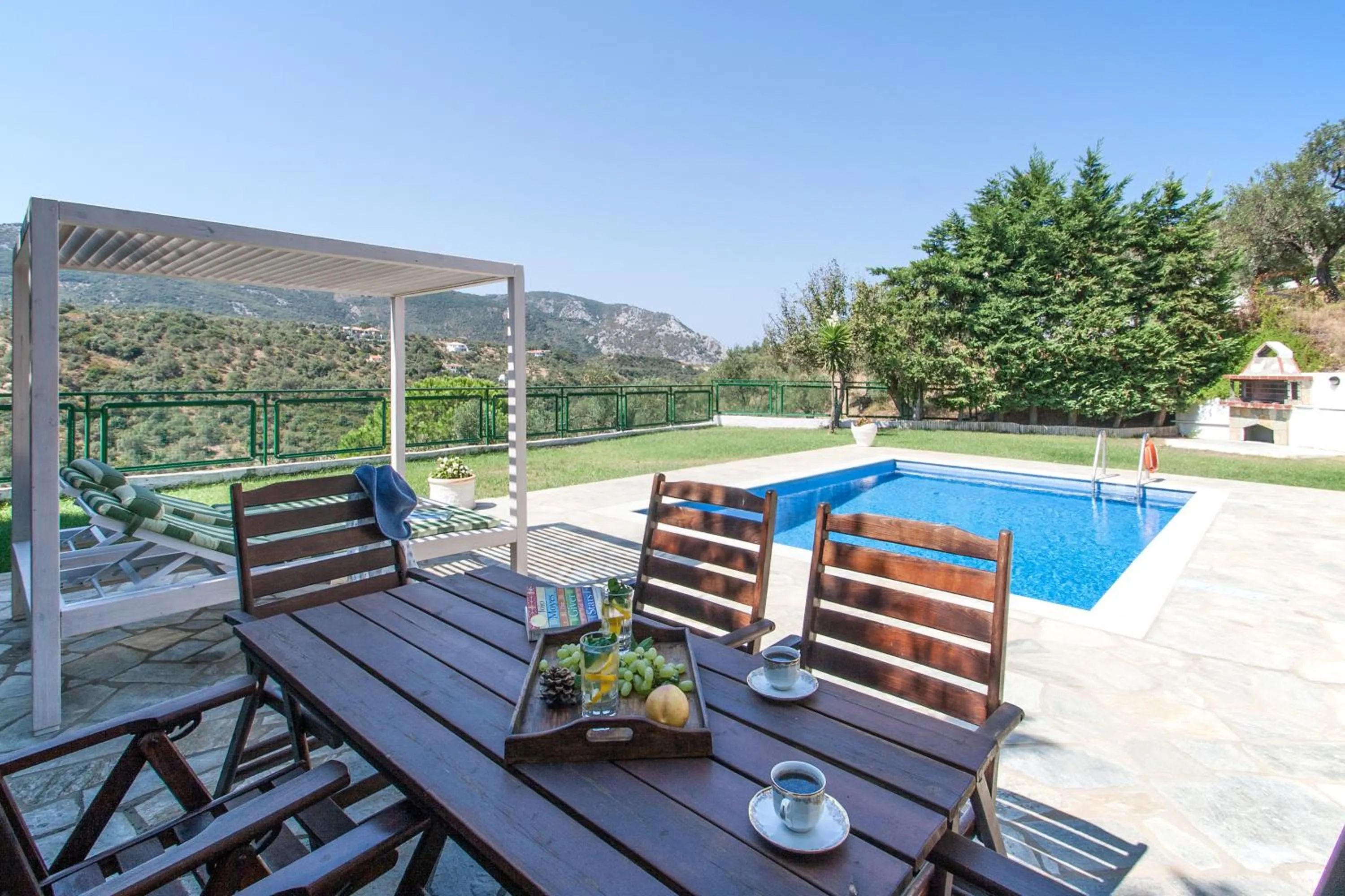 BBQ facilities in Four Seasons Villas