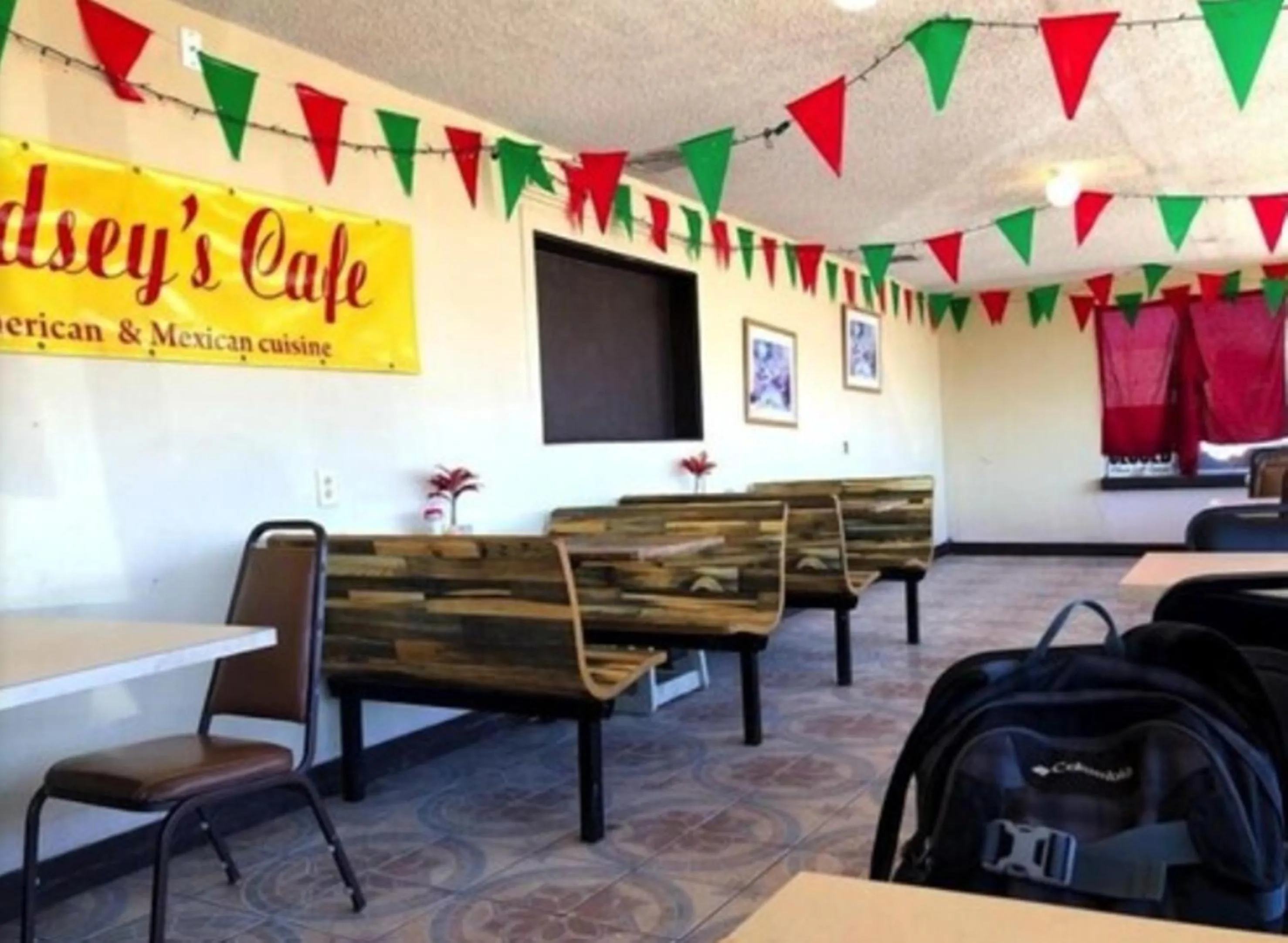 Restaurant/places to eat in Sands Motel