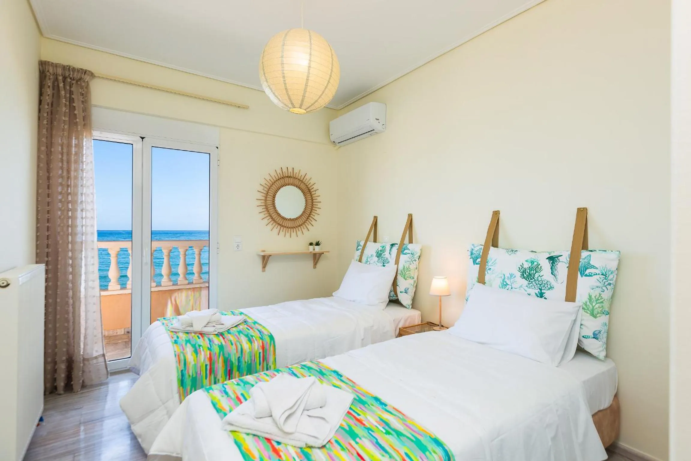 Bed in Birais Beach Studios