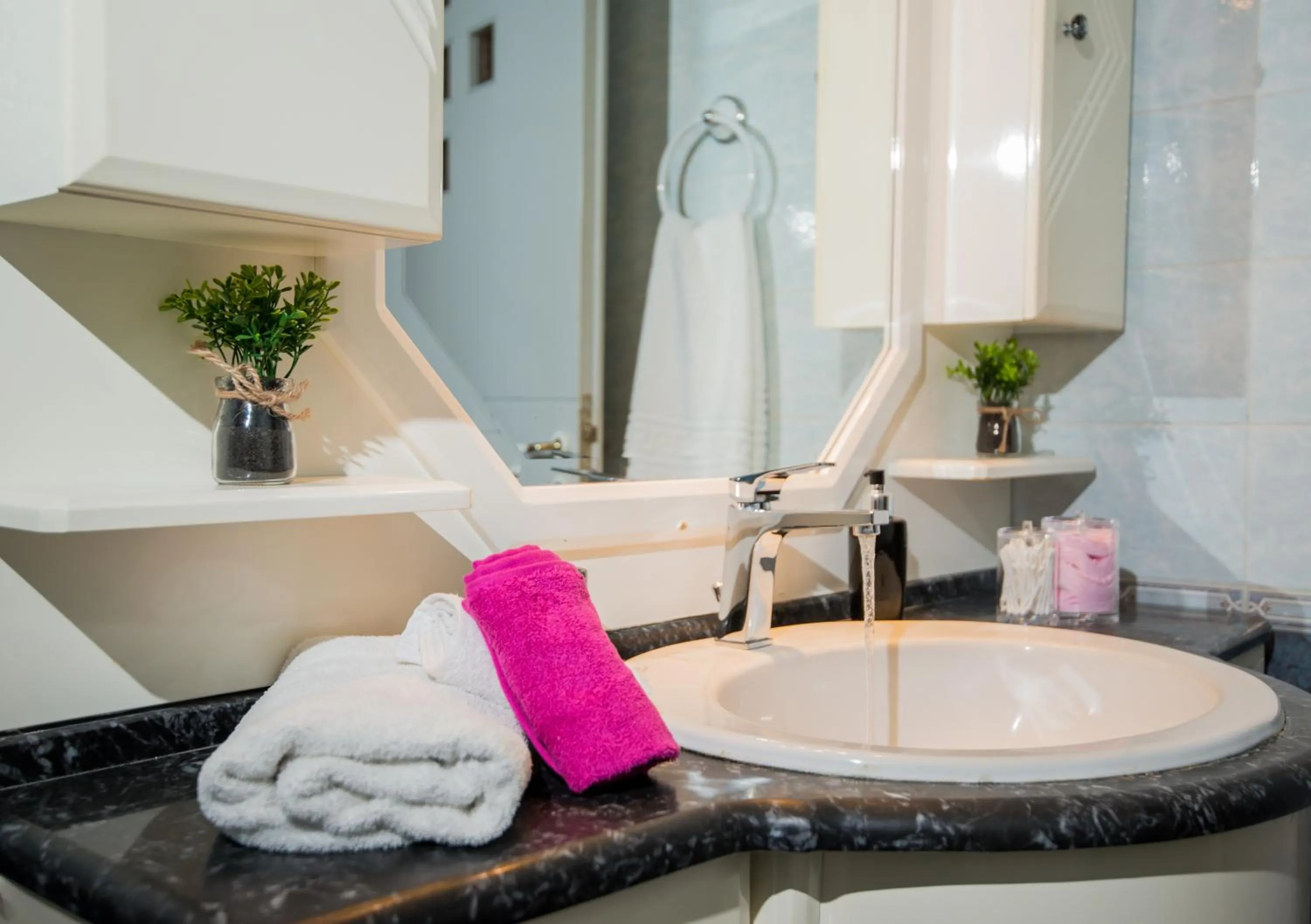 Bathroom in Birais Beach Studios