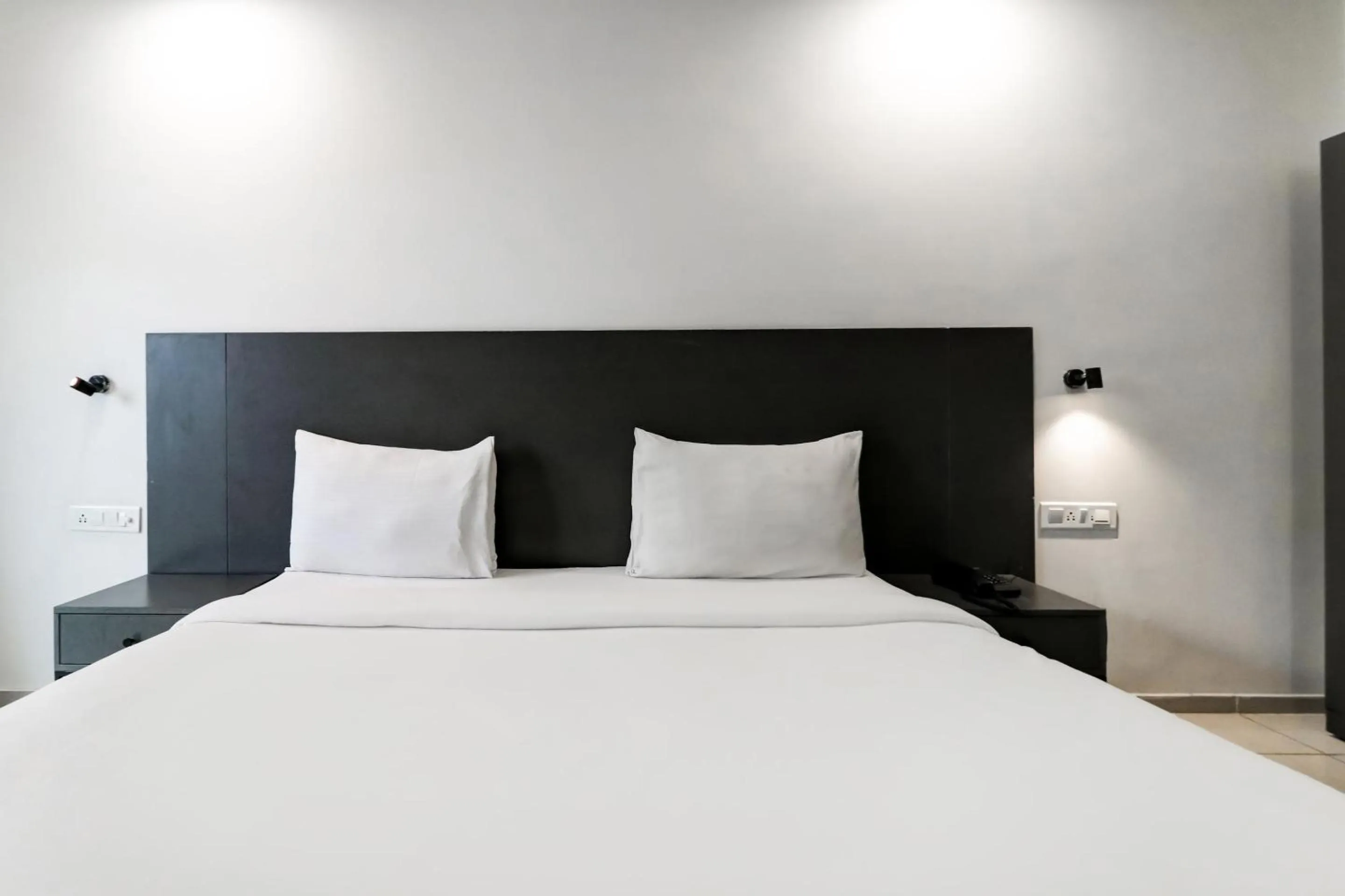 Bedroom, Bed in Townhouse South City 2 Sector 49 Gurgaon