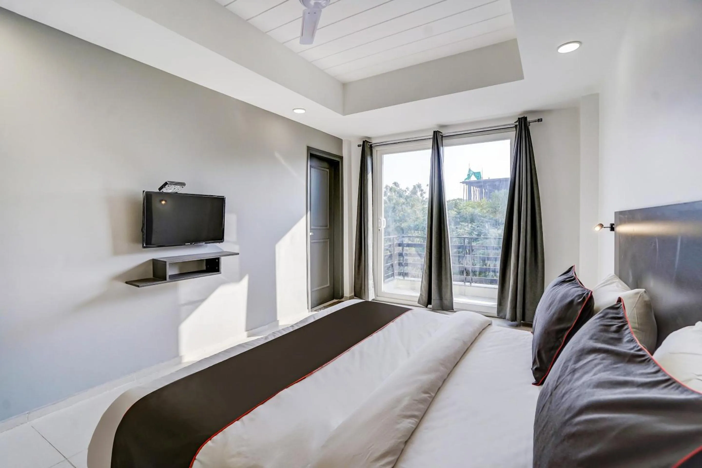 Bedroom, Bed in Townhouse South City 2 Sector 49 Gurgaon