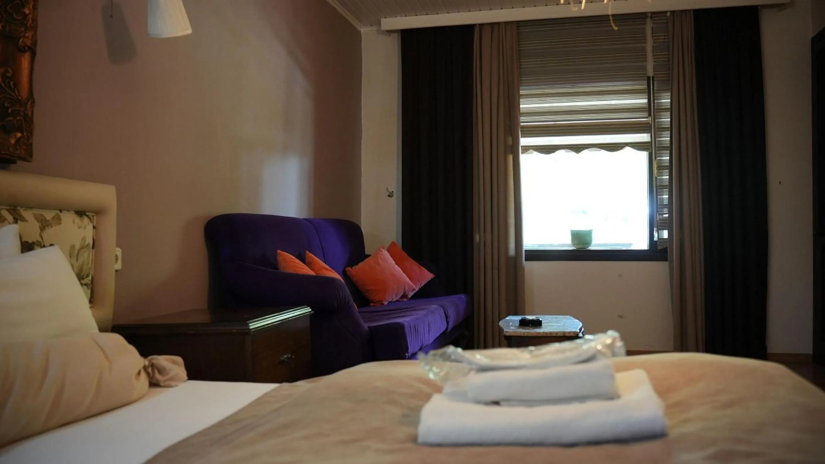 Bed in Treetops Park Hotel