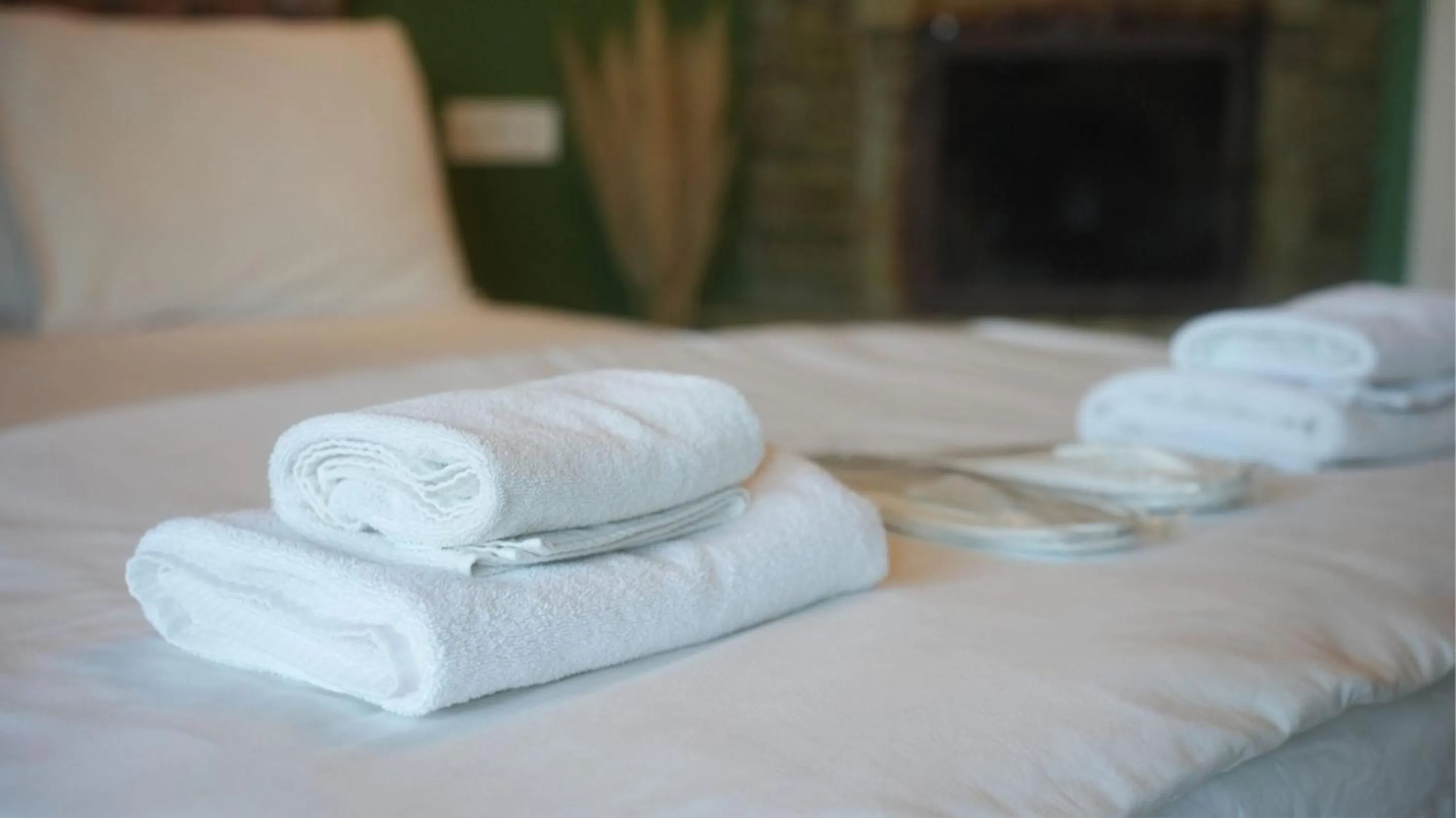 Bed in Treetops Park Hotel