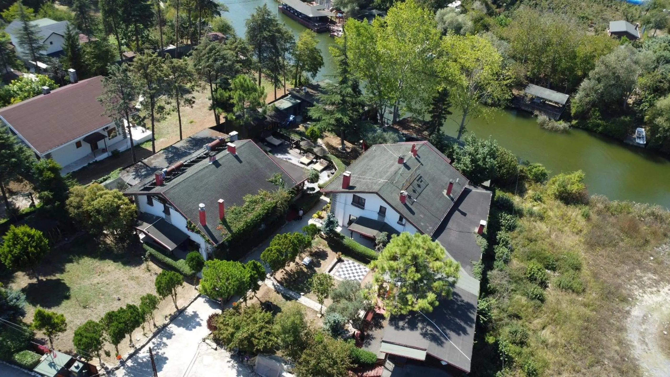 Property building in Treetops Park Hotel