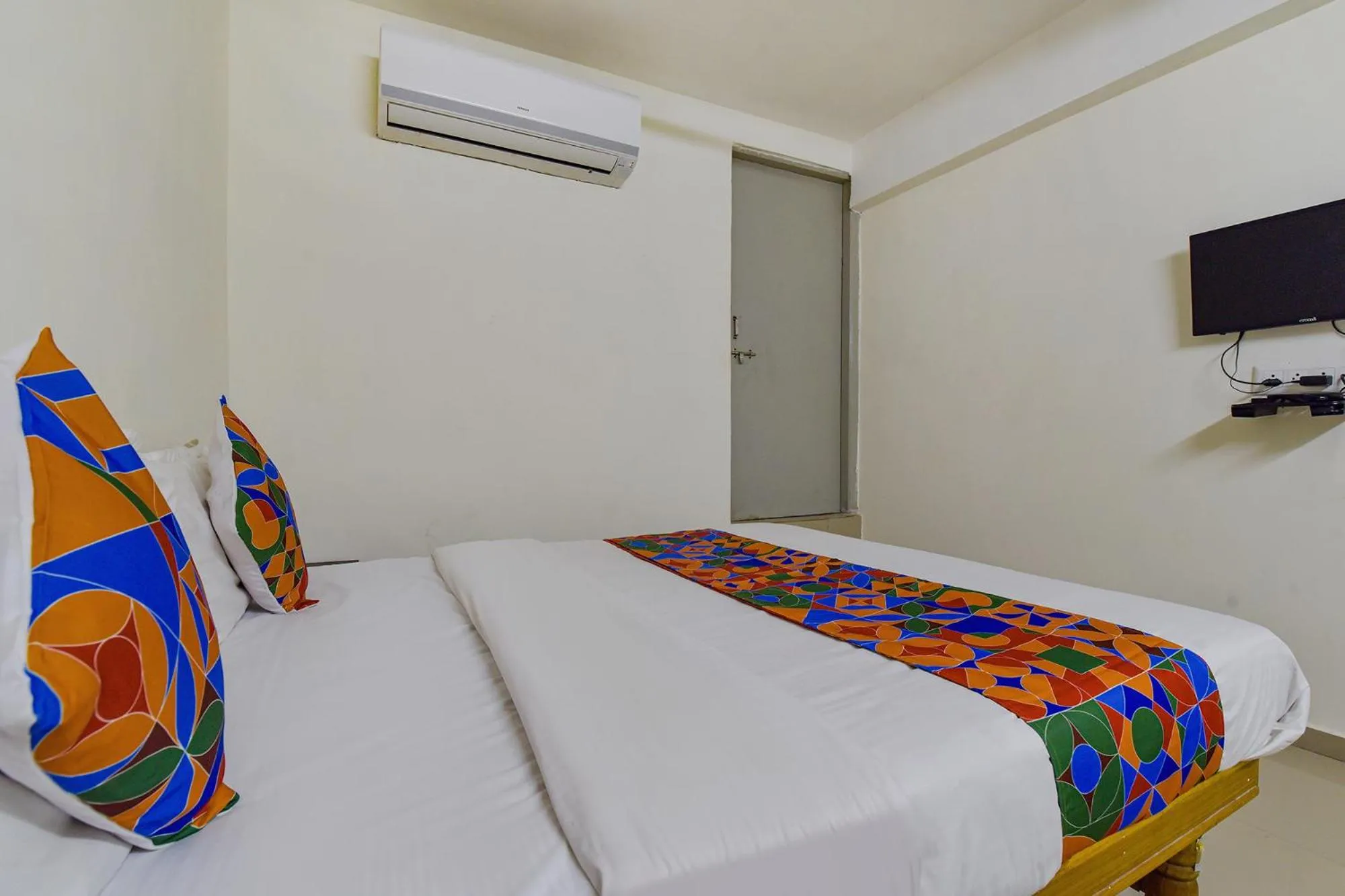 Bed in Via Himalaya Inn