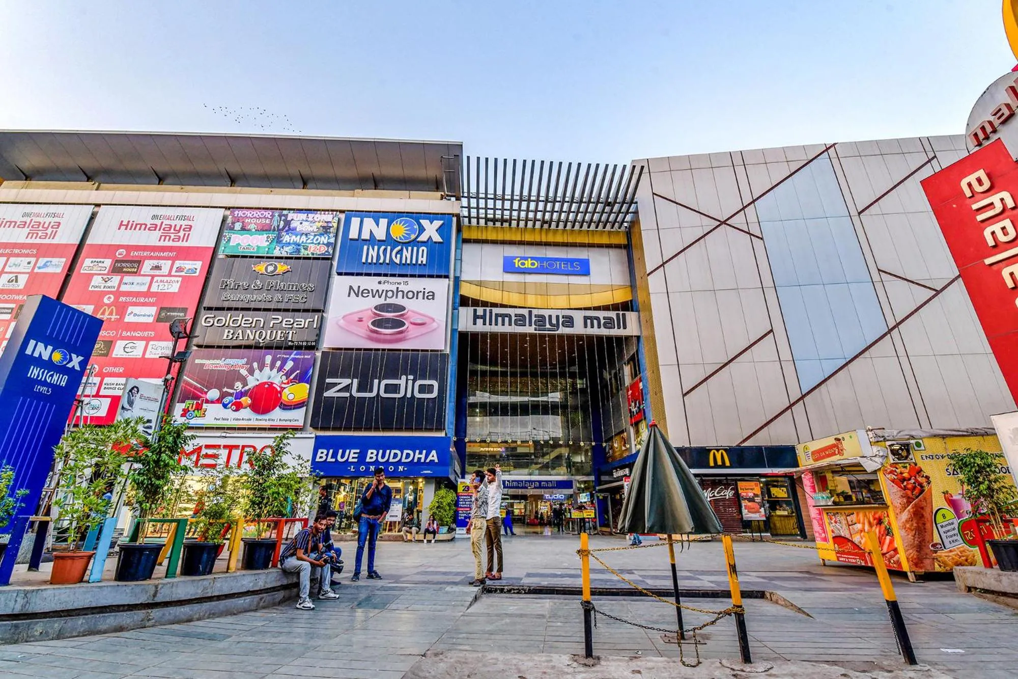 Facade/entrance in Via Himalaya Inn