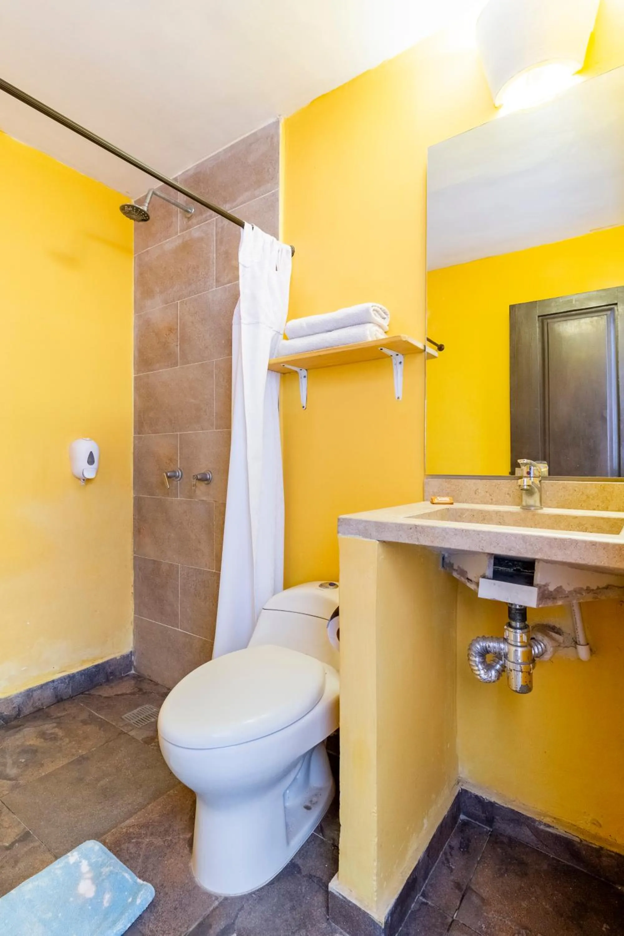 Bathroom in Gagaka Rua hostel