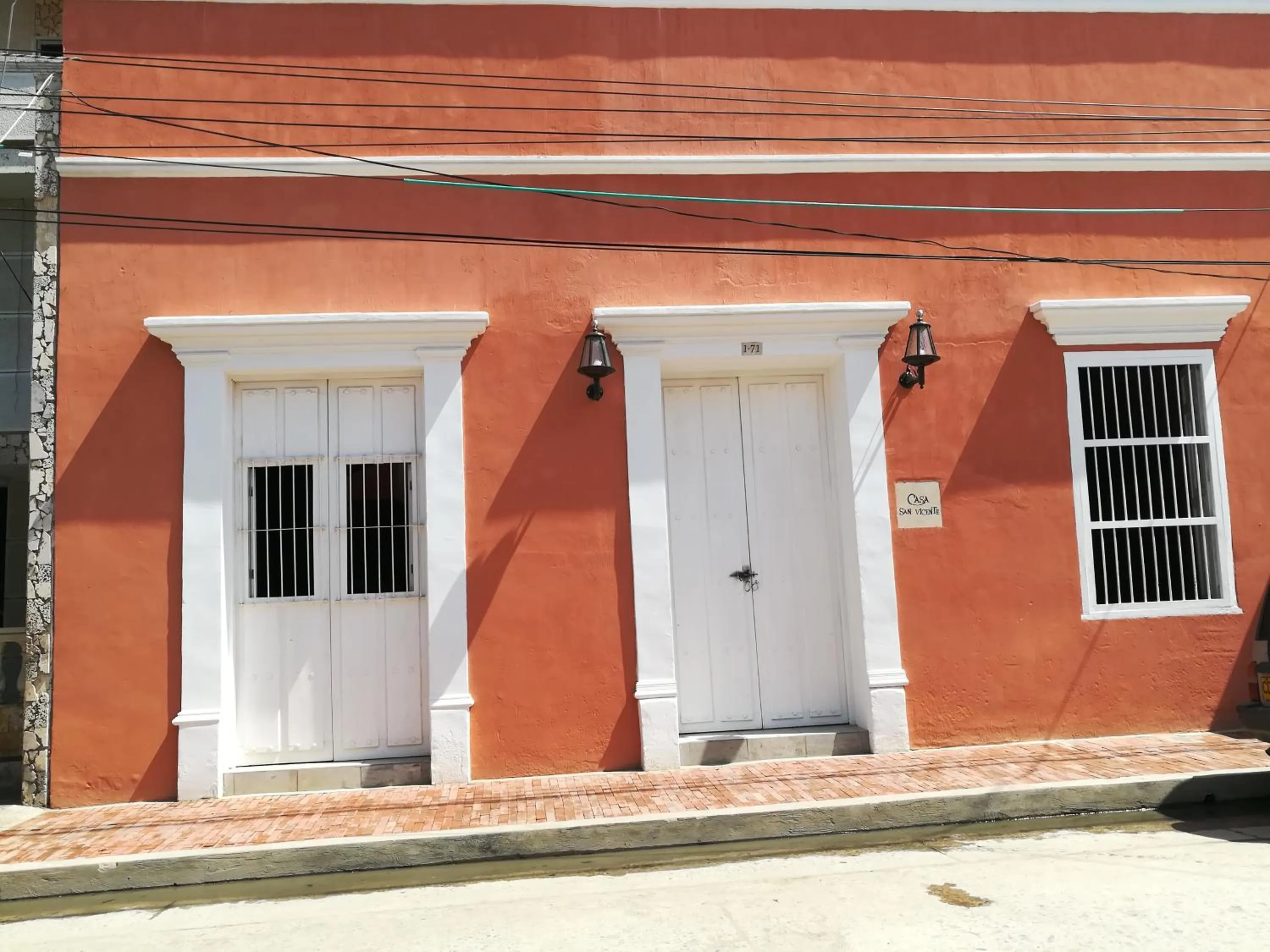 Facade/entrance in Gagaka Rua hostel