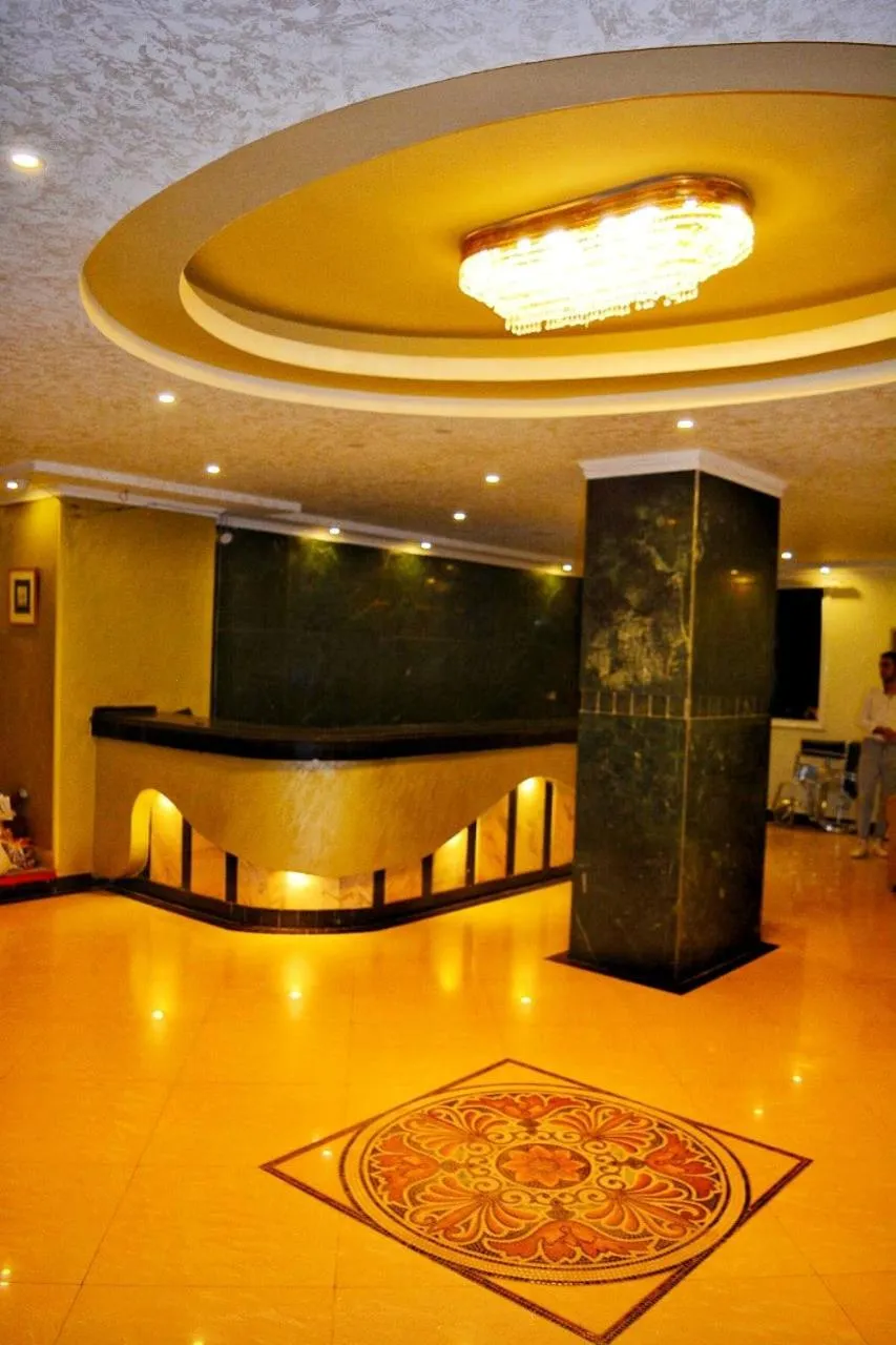 Boulevard Apartment Hotel