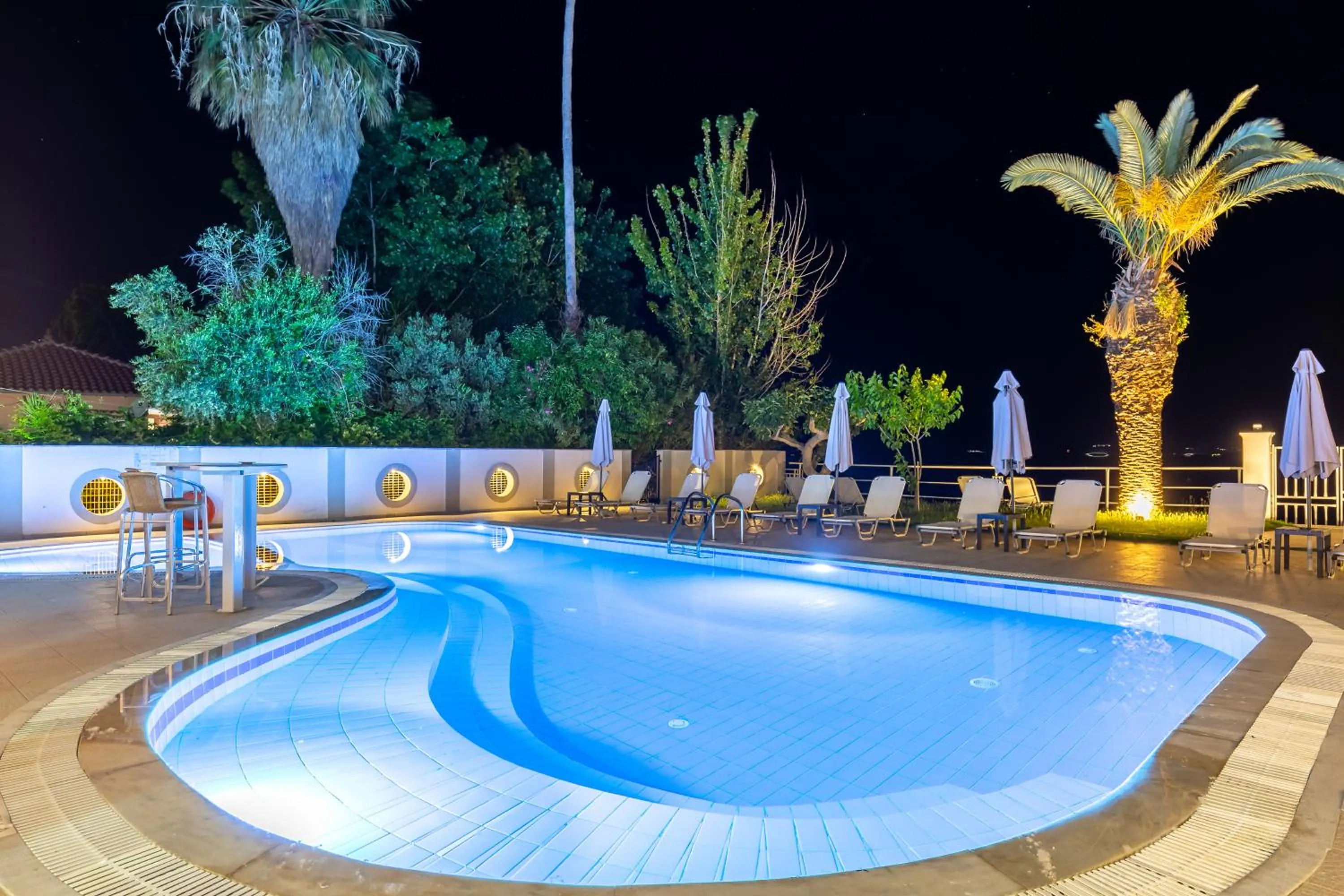 Swimming pool in Sirocco Hotel