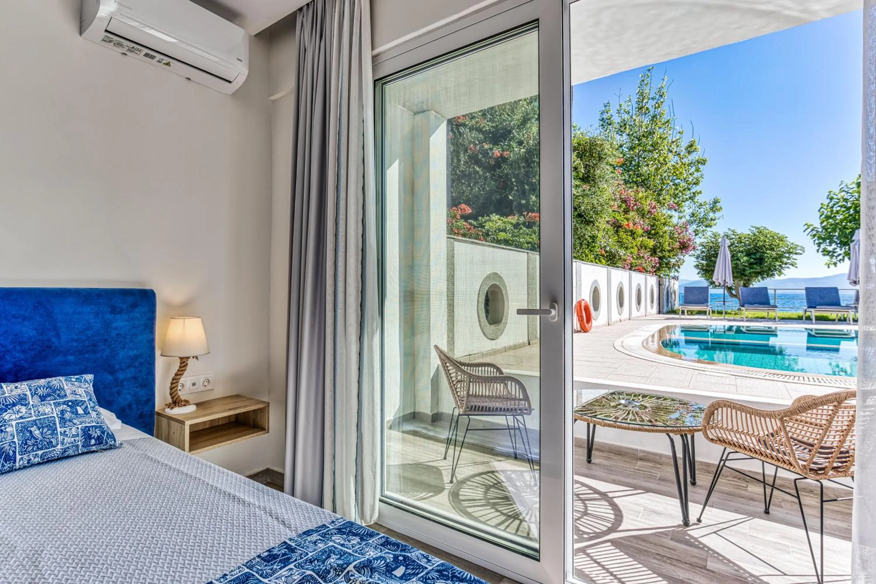 Bedroom, Bed in Sirocco Hotel