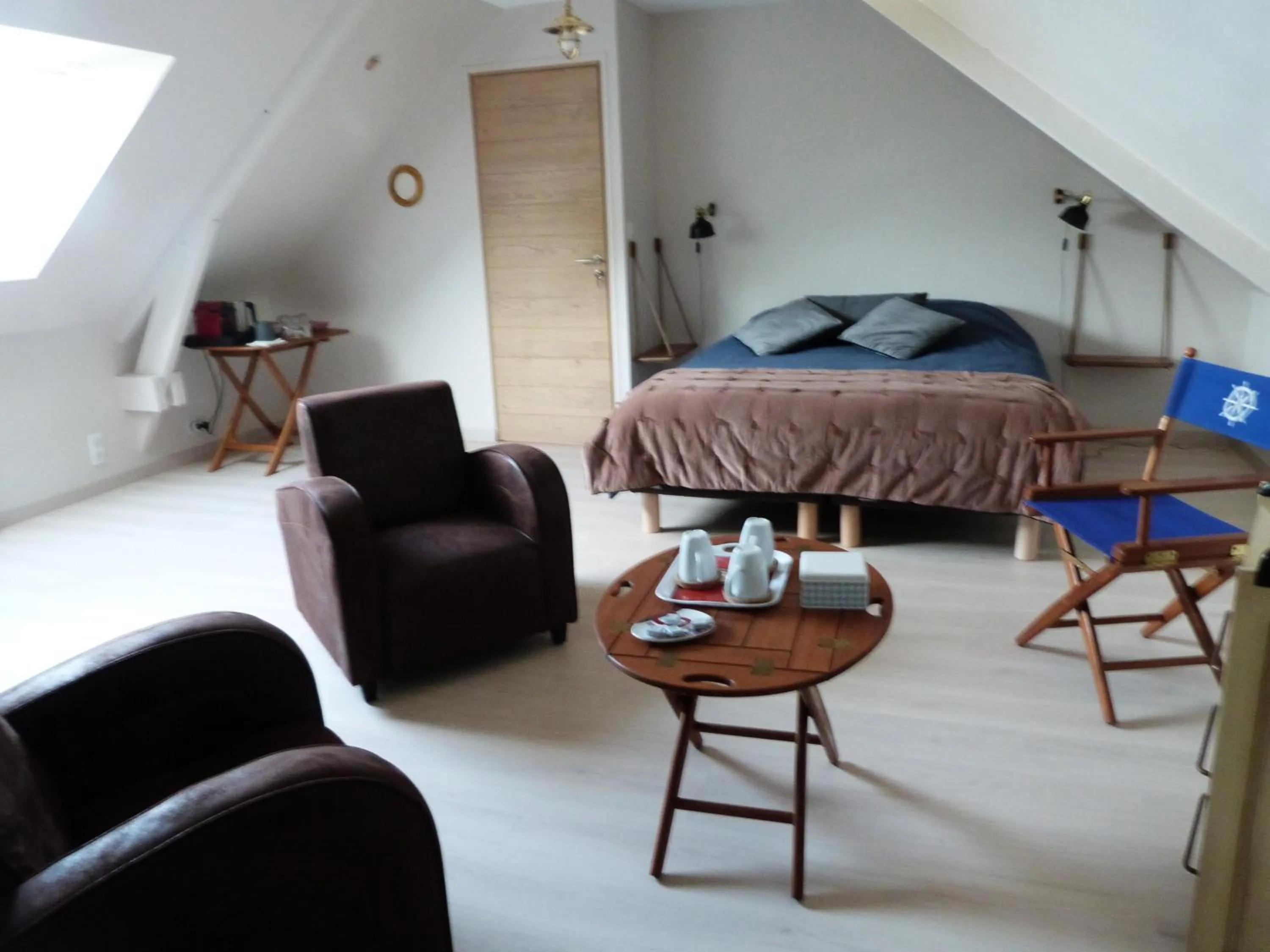 Photo of the whole room, Bed in Le Clos de l'Abré