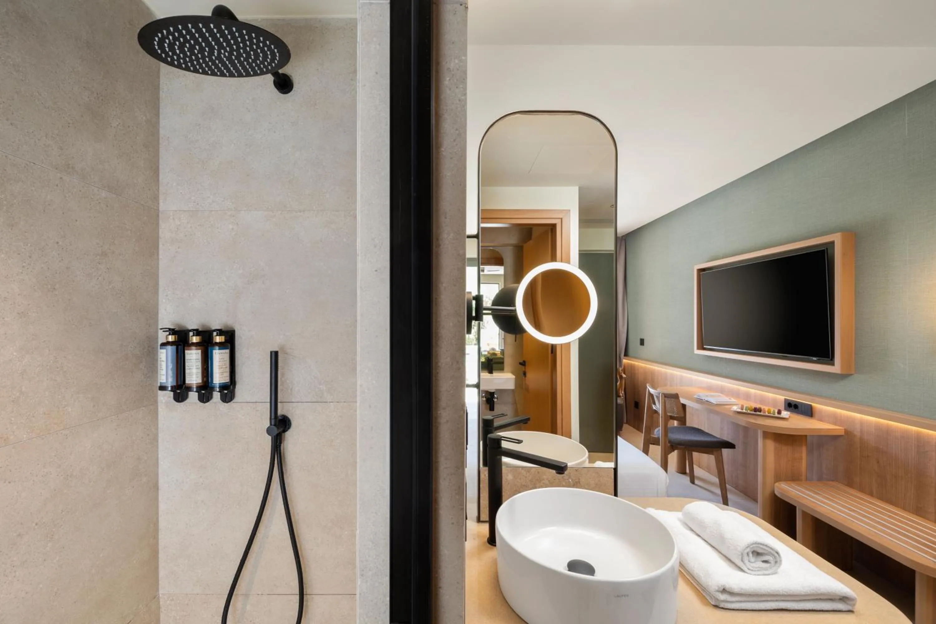 Bathroom in SENTIDO Apollo Palace