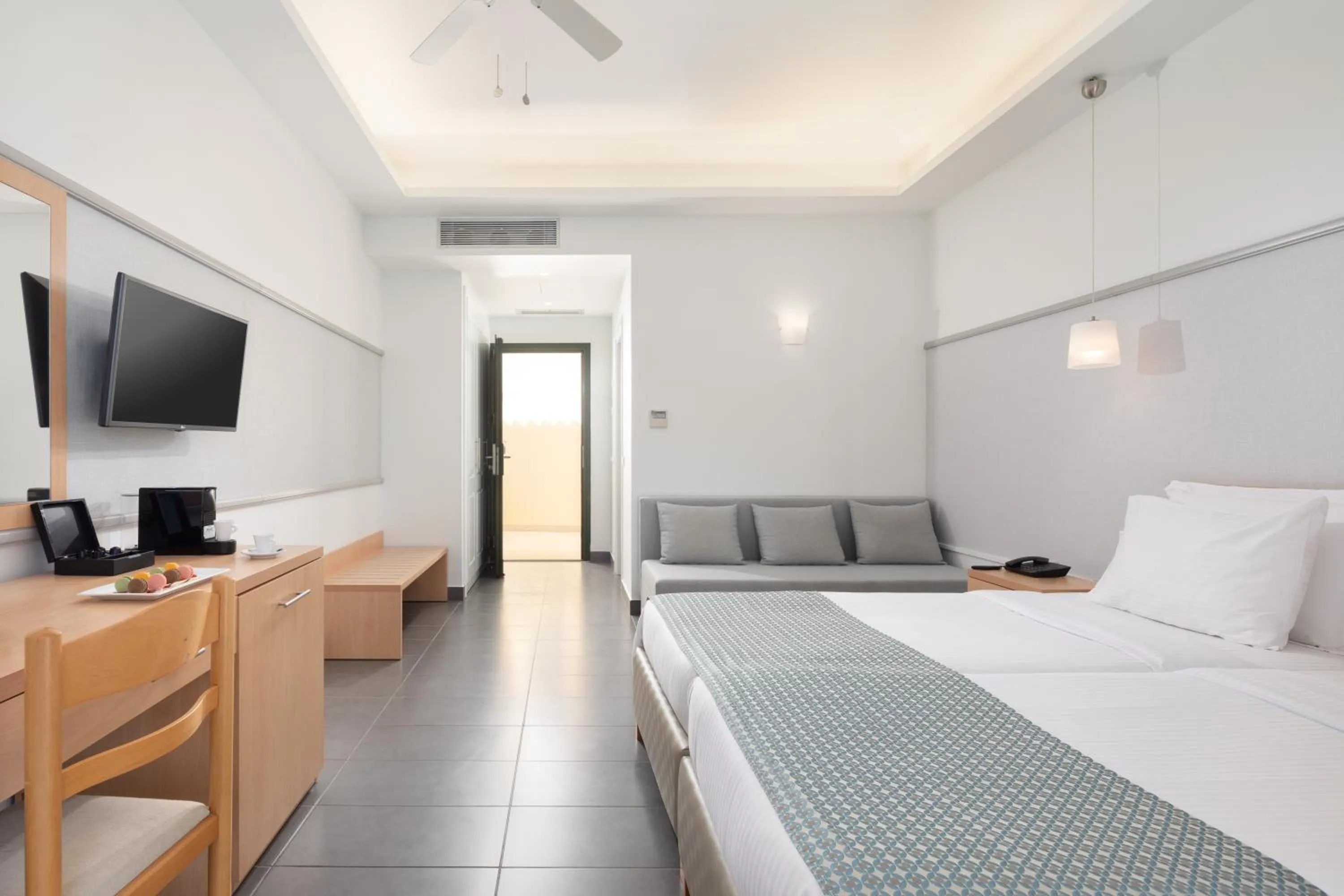 Bedroom, Bed in SENTIDO Apollo Palace