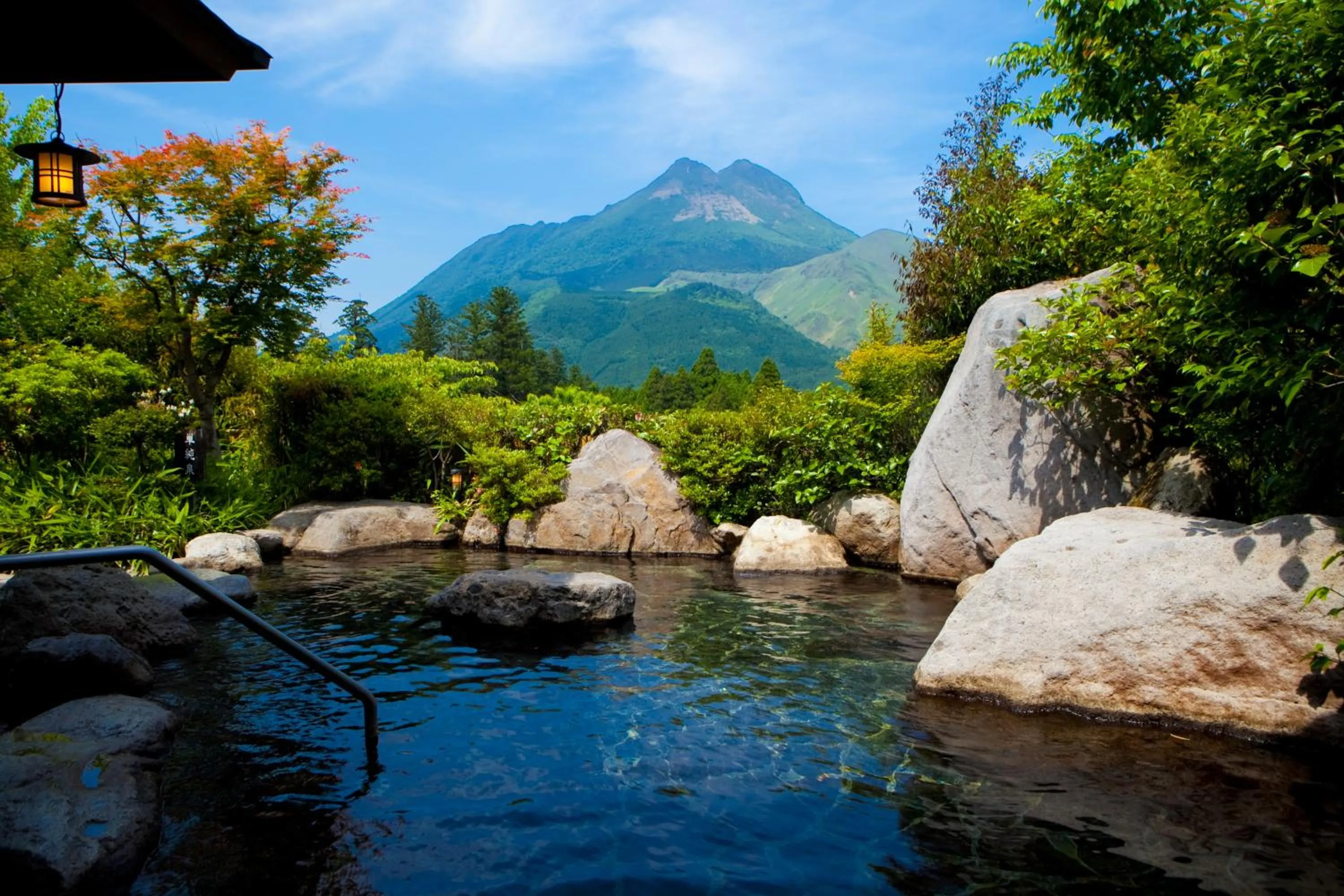 Hot Spring Bath in Saigakukan