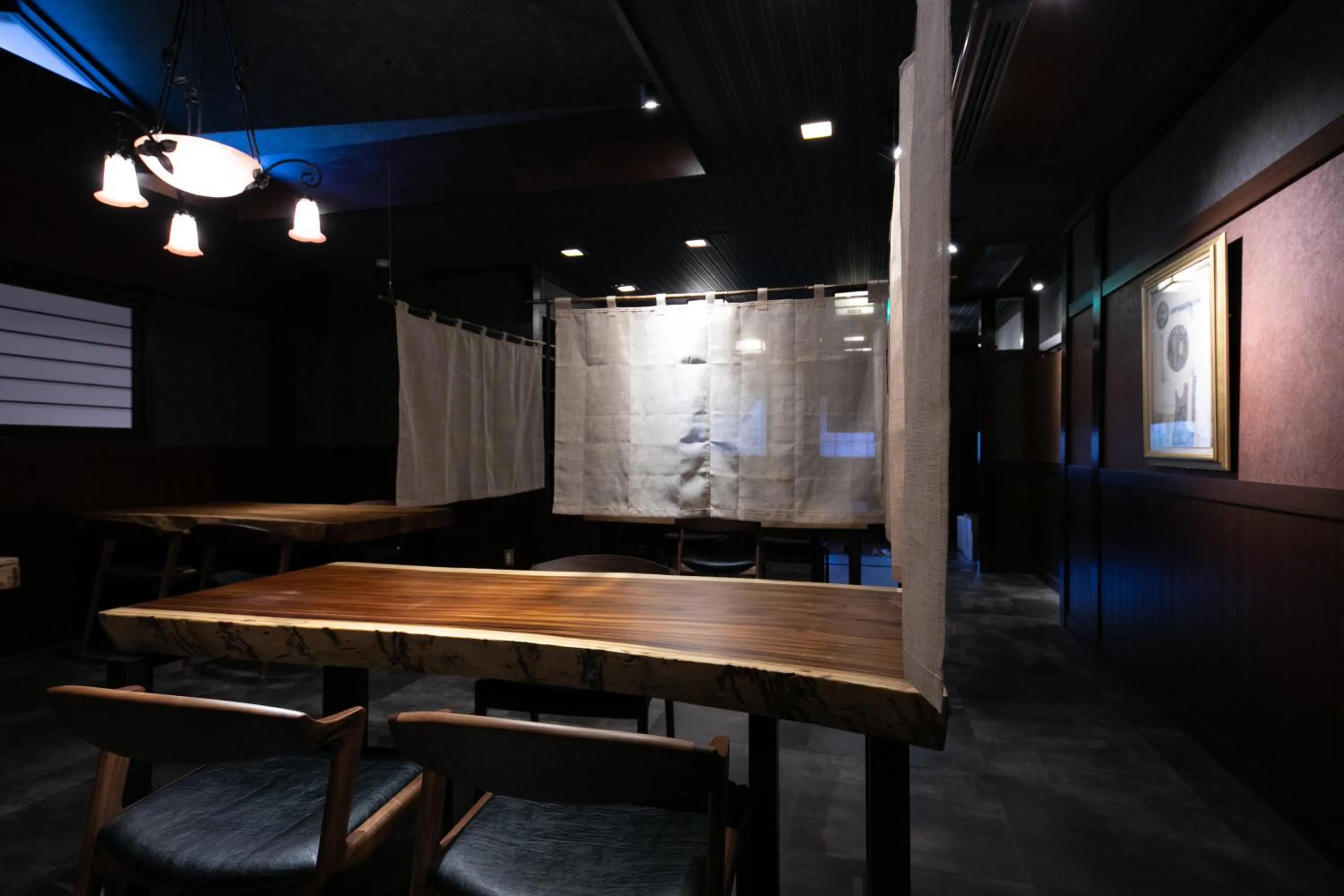 Restaurant/places to eat in Saigakukan