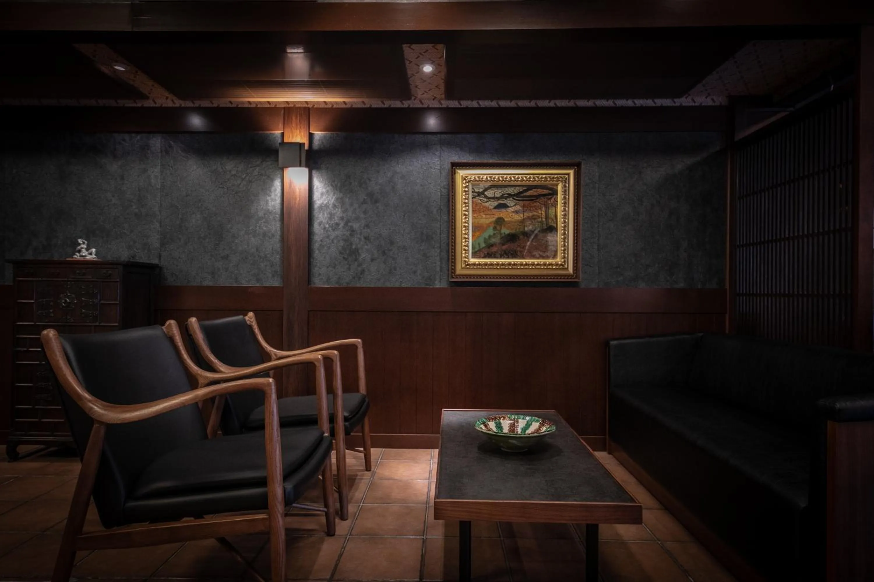 Lobby or reception in Saigakukan