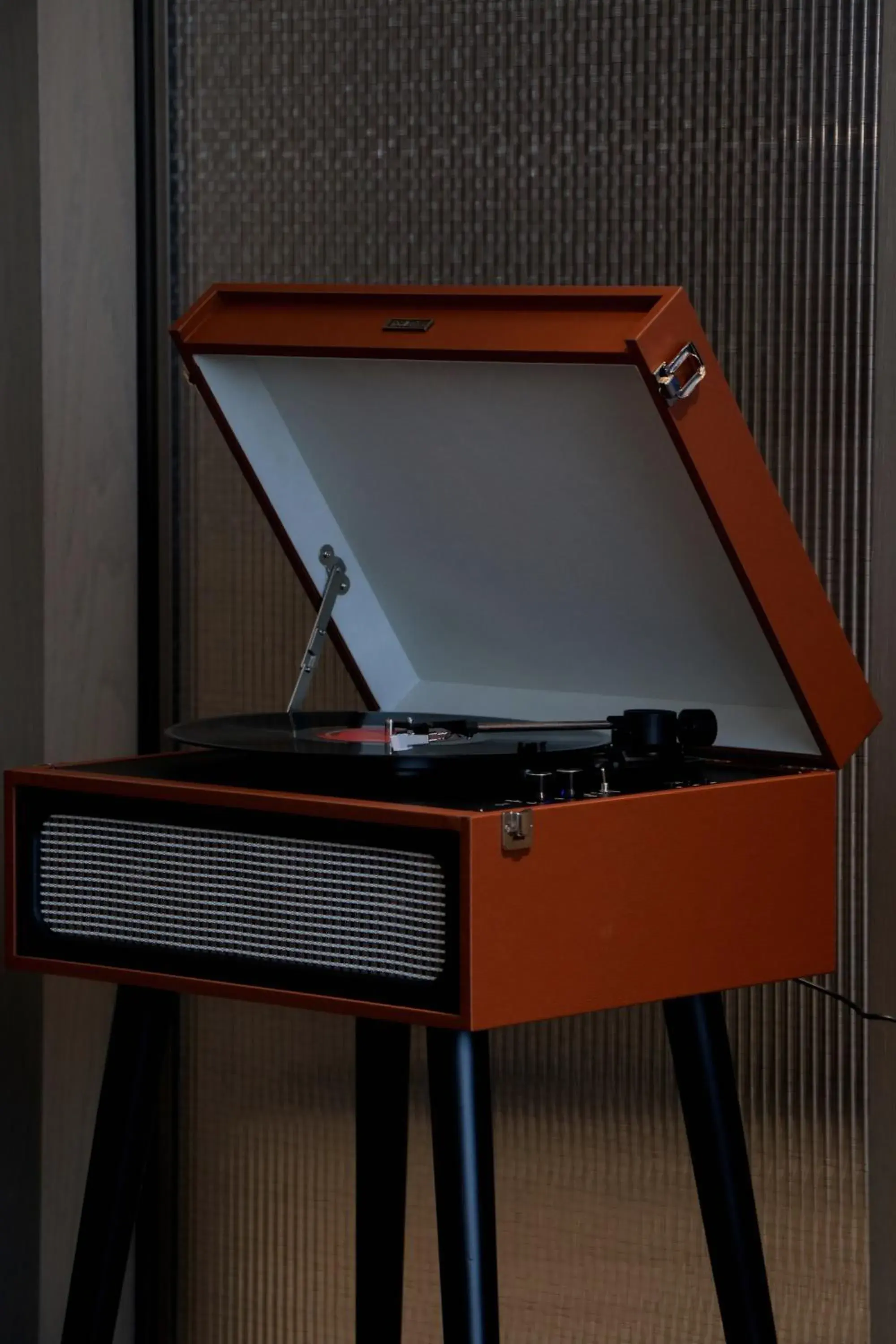 Premium King Room in Hangzhou Wulin GDA Hotel, Vignette Collection - Nearby the iconic Wulin Square, with only a few minutes' walk to the West Lake Premium King Room in Hangzhou Wulin GDA Hotel, Vignette Collection - Nearby the iconic Wulin Square, with only a few minutes' walk to the West Lake