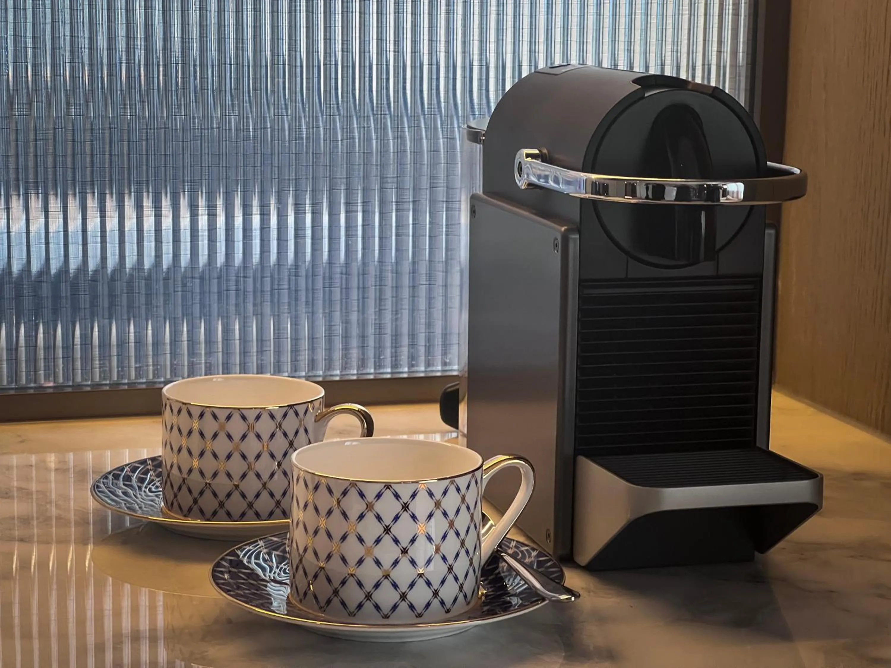 Coffee/tea facilities in Hangzhou Wulin GDA Hotel, Vignette Collection