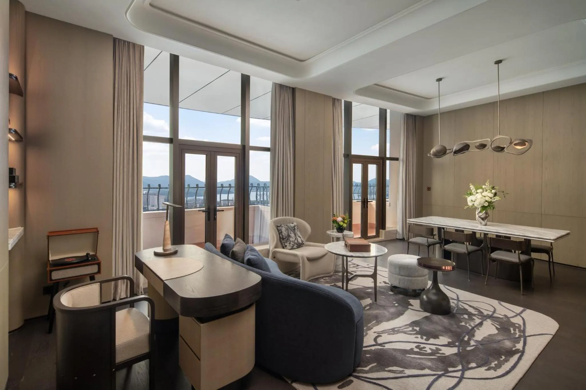 Photo of the whole room in Hangzhou Wulin GDA Hotel, Vignette Collection