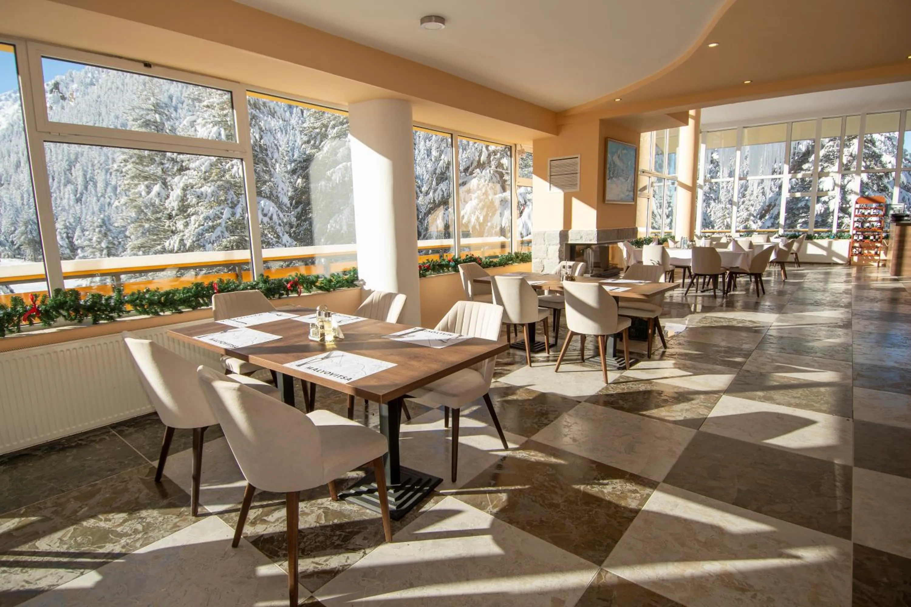 Restaurant/places to eat in Hotel Malyovitsa