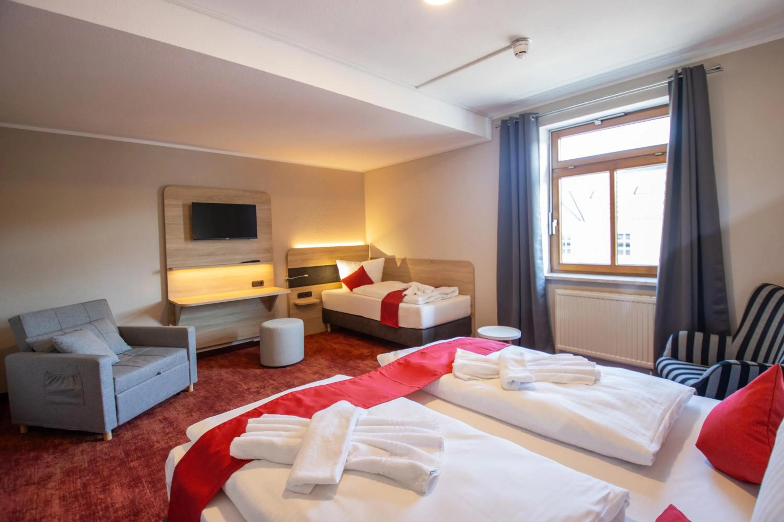 Photo of the whole room, Bed in Hotel Lengenfelder Hof