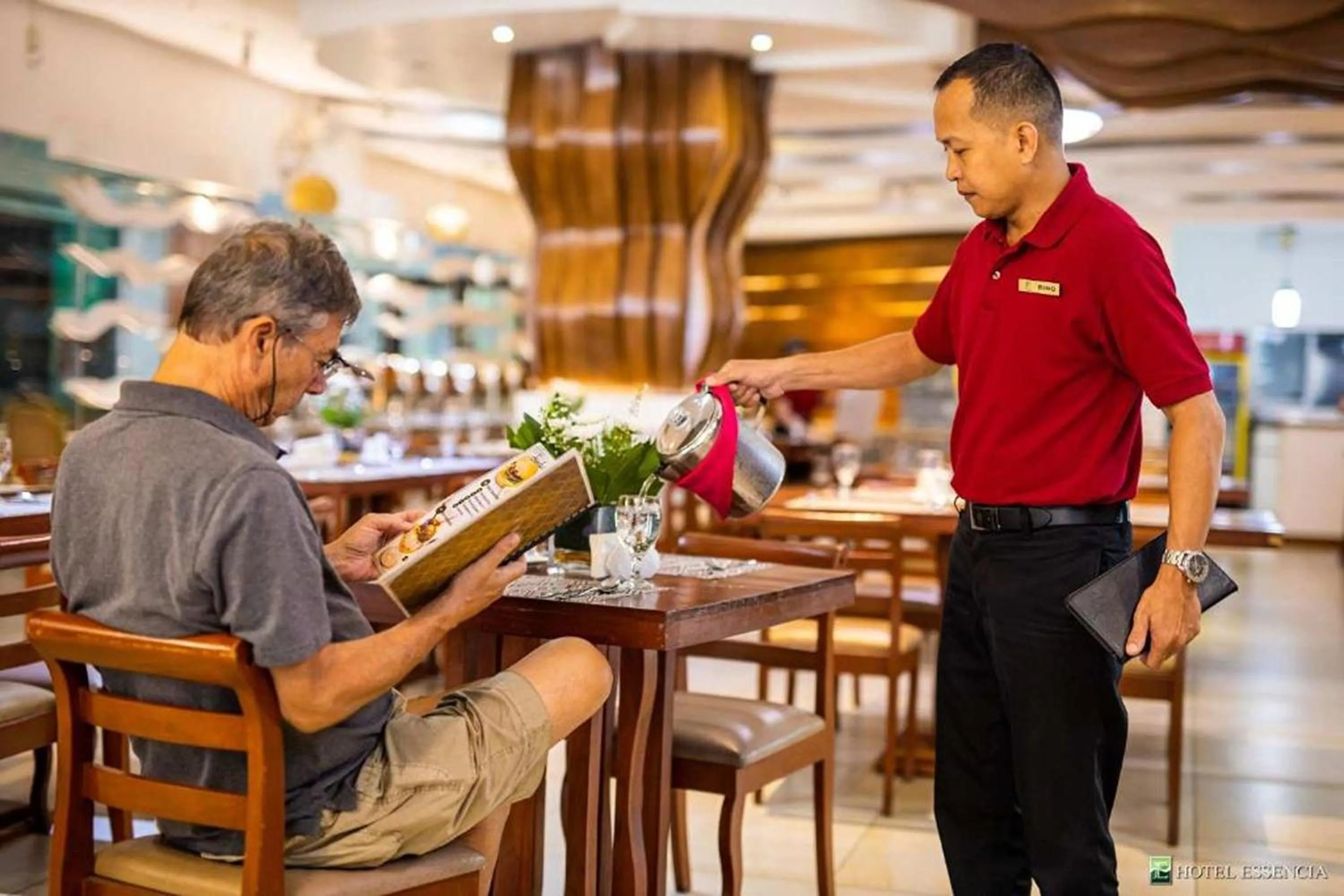 Staff in Hotel Essencia