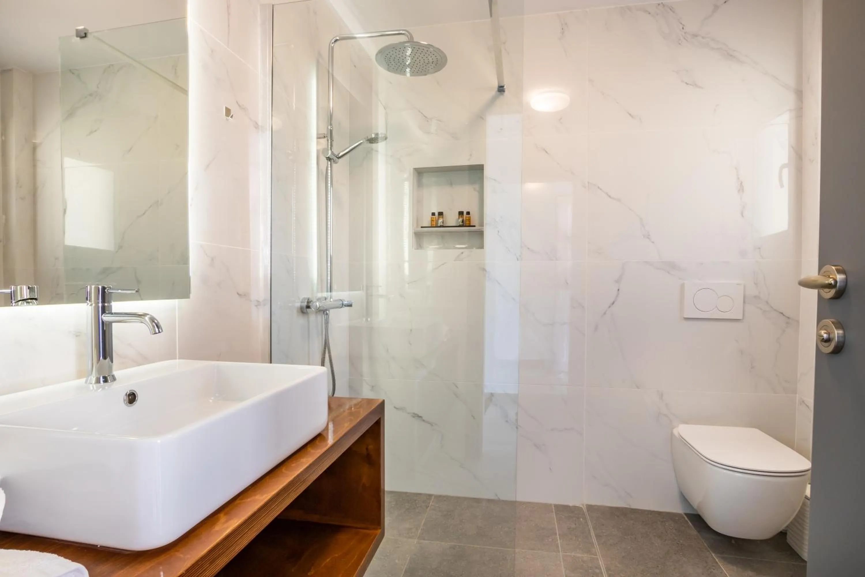 Apolis Beachscape Hotel