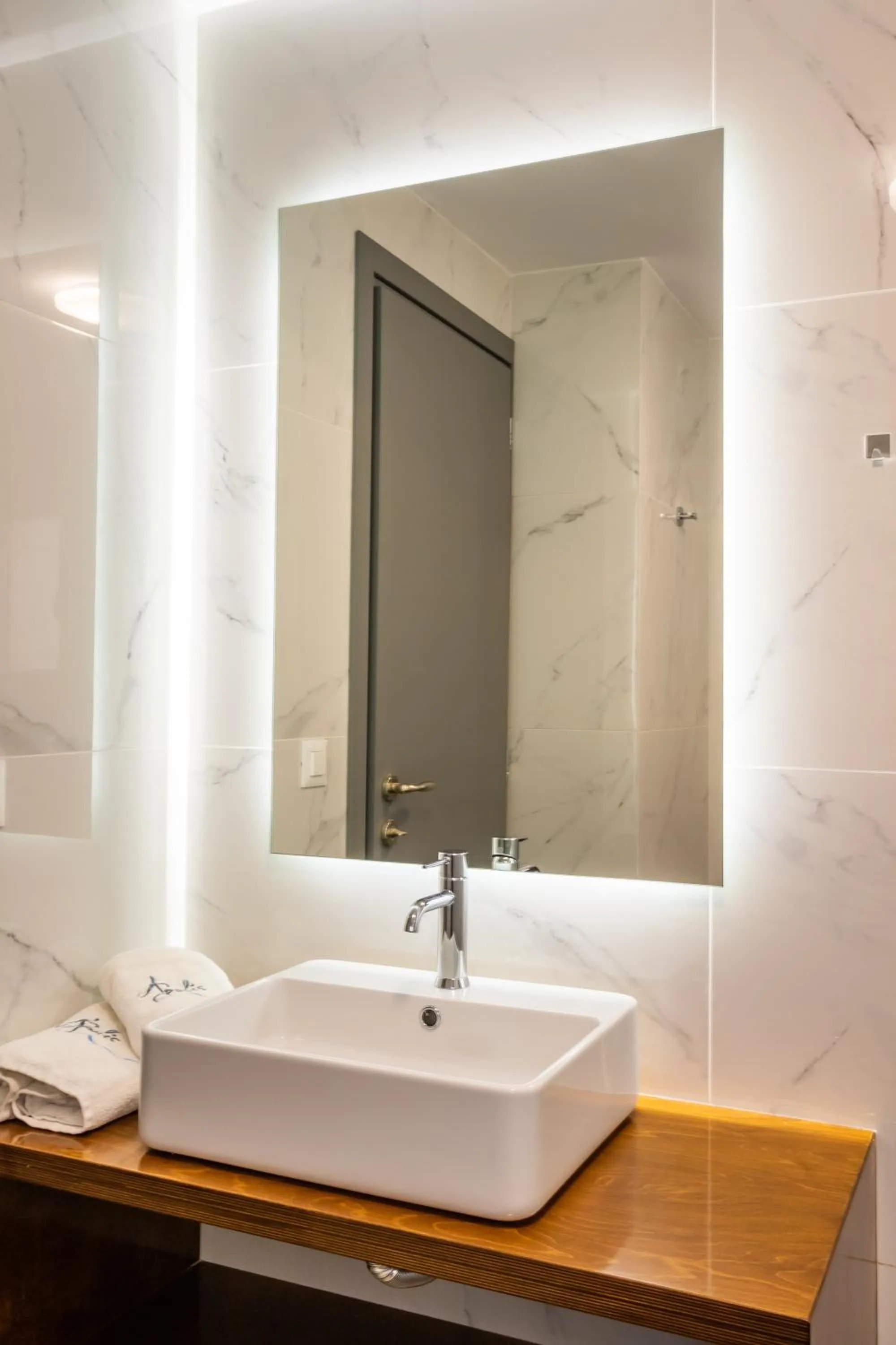 Apolis Beachscape Hotel