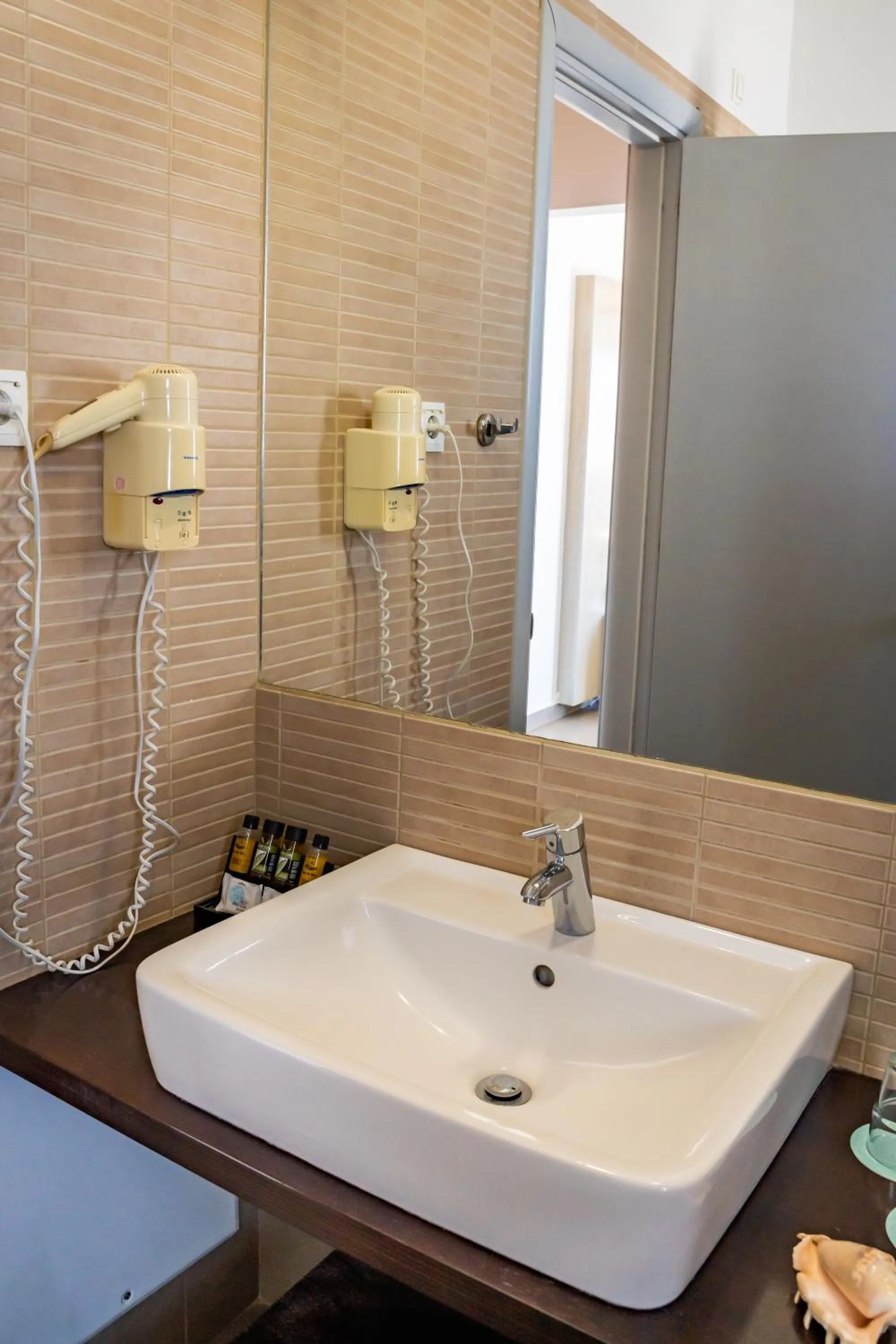 Apolis Beachscape Hotel