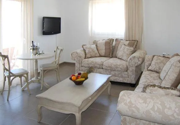 Living room in Apolis Beachscape Hotel