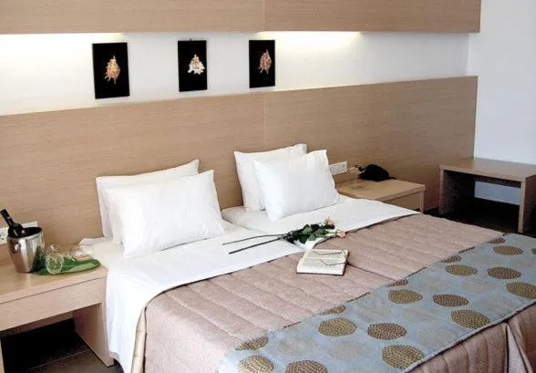 Photo of the whole room, Bed in Apolis Beachscape Hotel