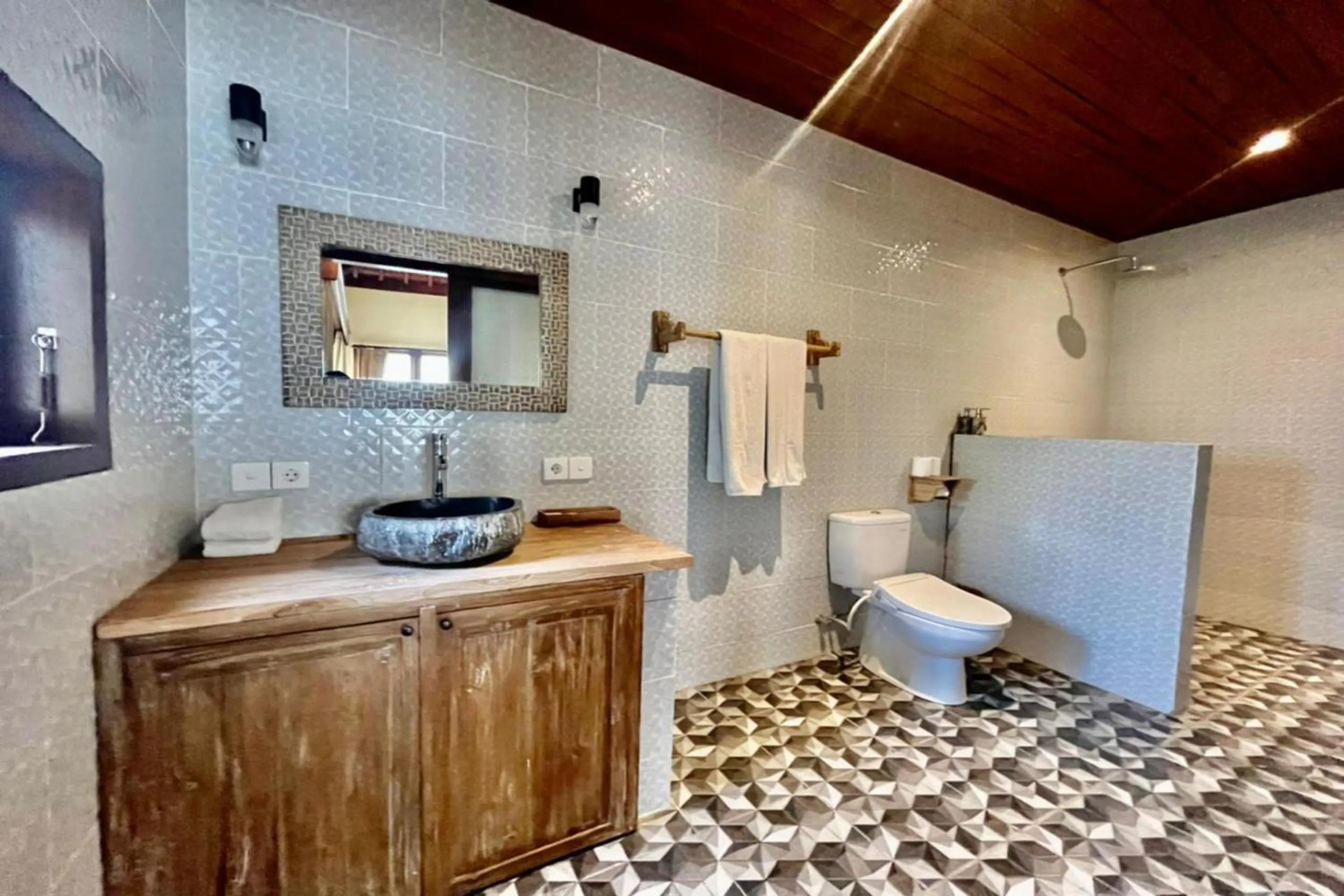 Bathroom in Belvilla Chaitanya Niketan
