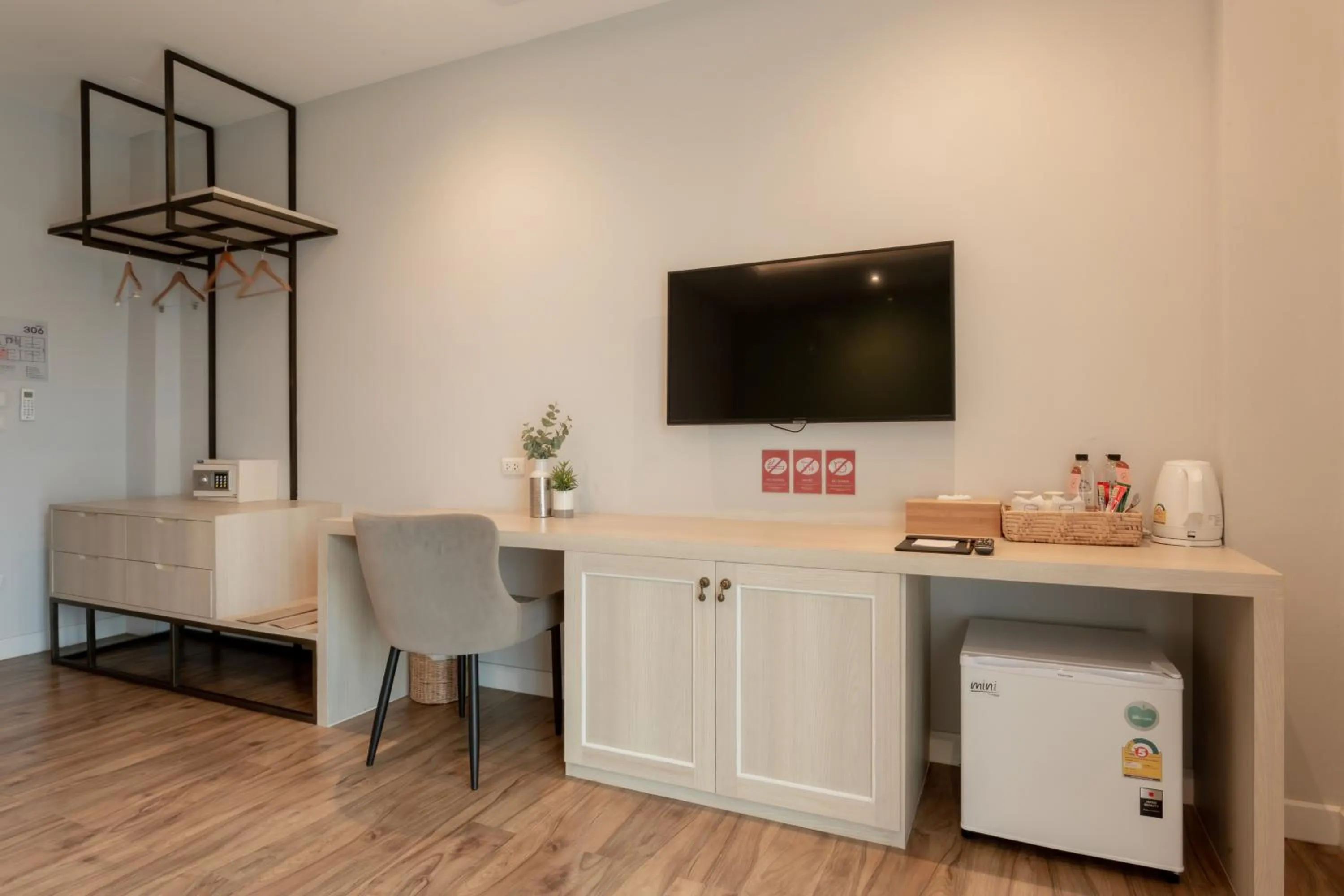 Communal lounge/ TV room in Lanna Bonita Boutique Hotel