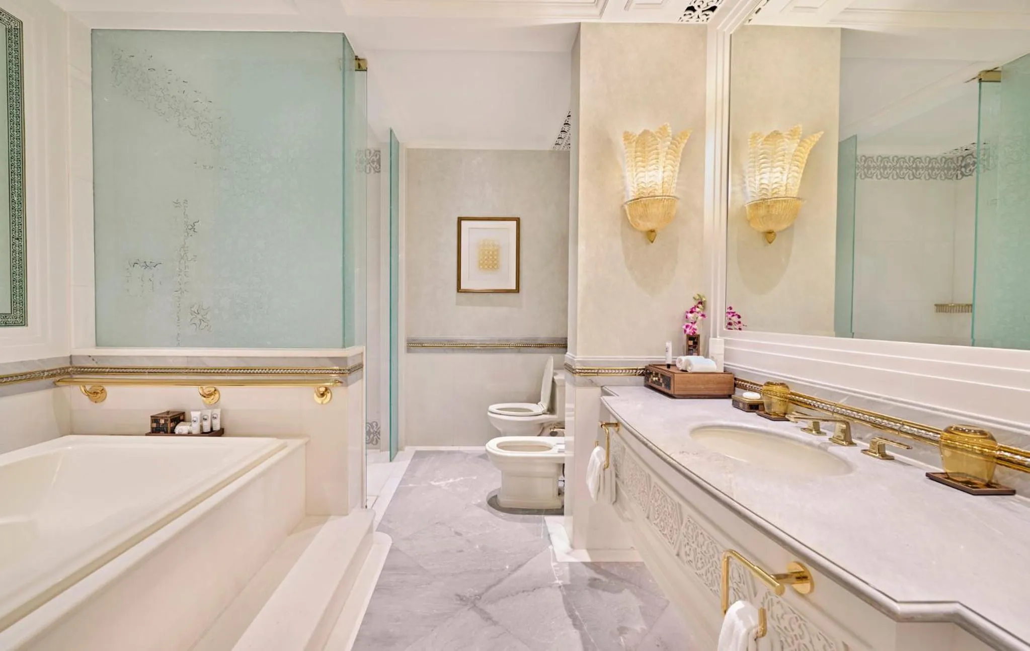 Bathroom in Emirates Palace Mandarin Oriental, Abu Dhabi