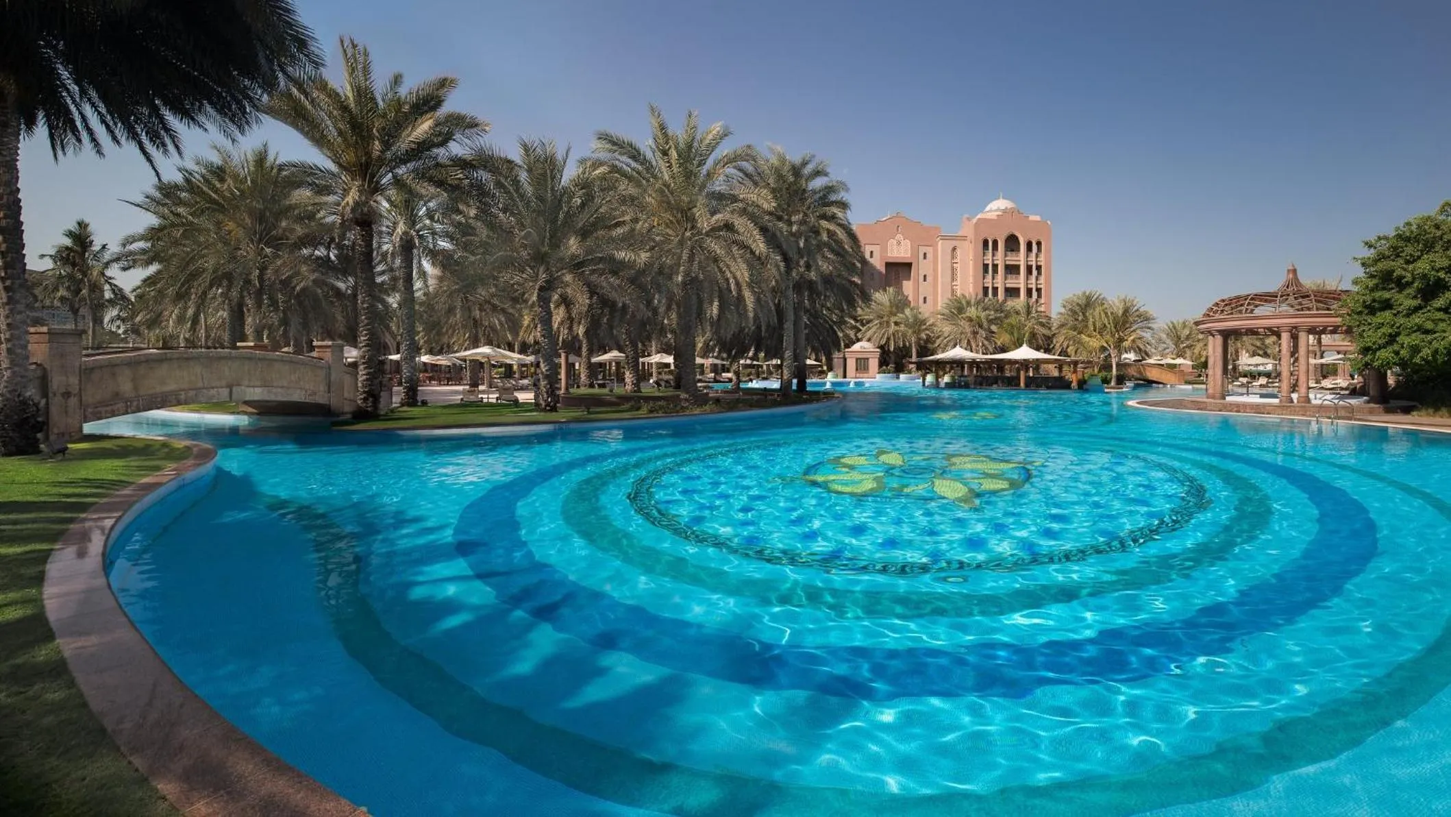 Swimming pool in Emirates Palace Mandarin Oriental, Abu Dhabi