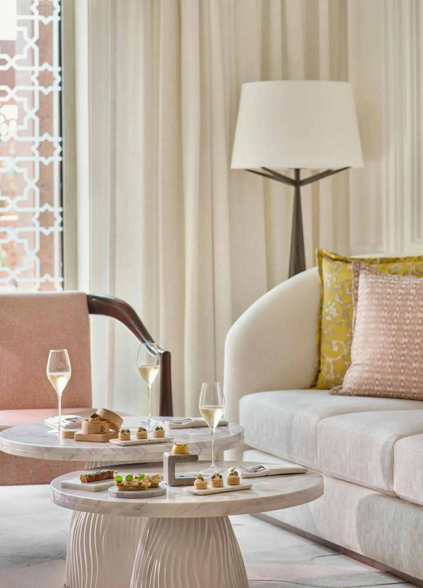 Restaurant/places to eat, Bed in Emirates Palace Mandarin Oriental, Abu Dhabi