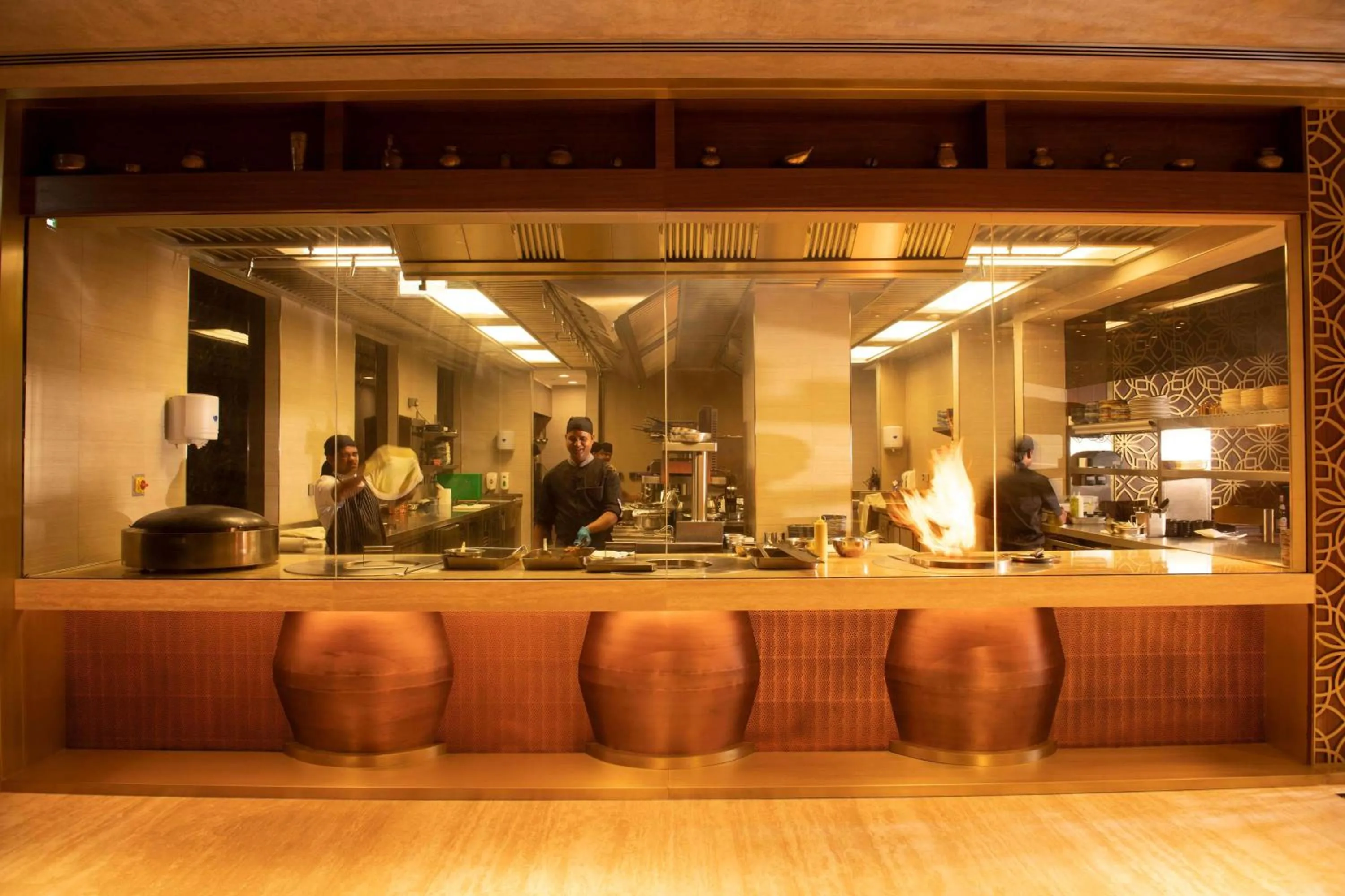 Restaurant/places to eat in JA Palm Tree Court, Dubai