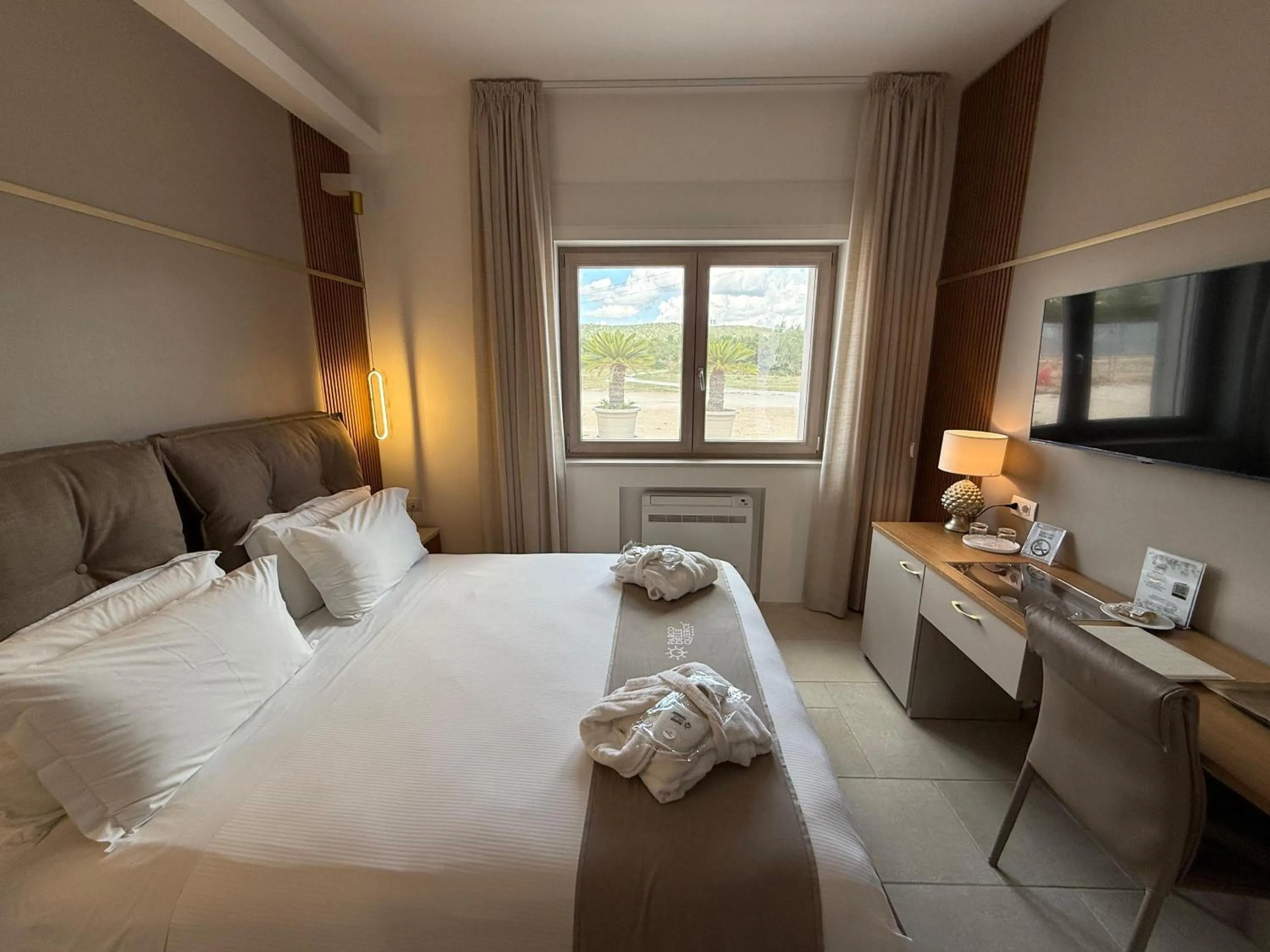 Bedroom, Bed in Hotel Parco delle Querce