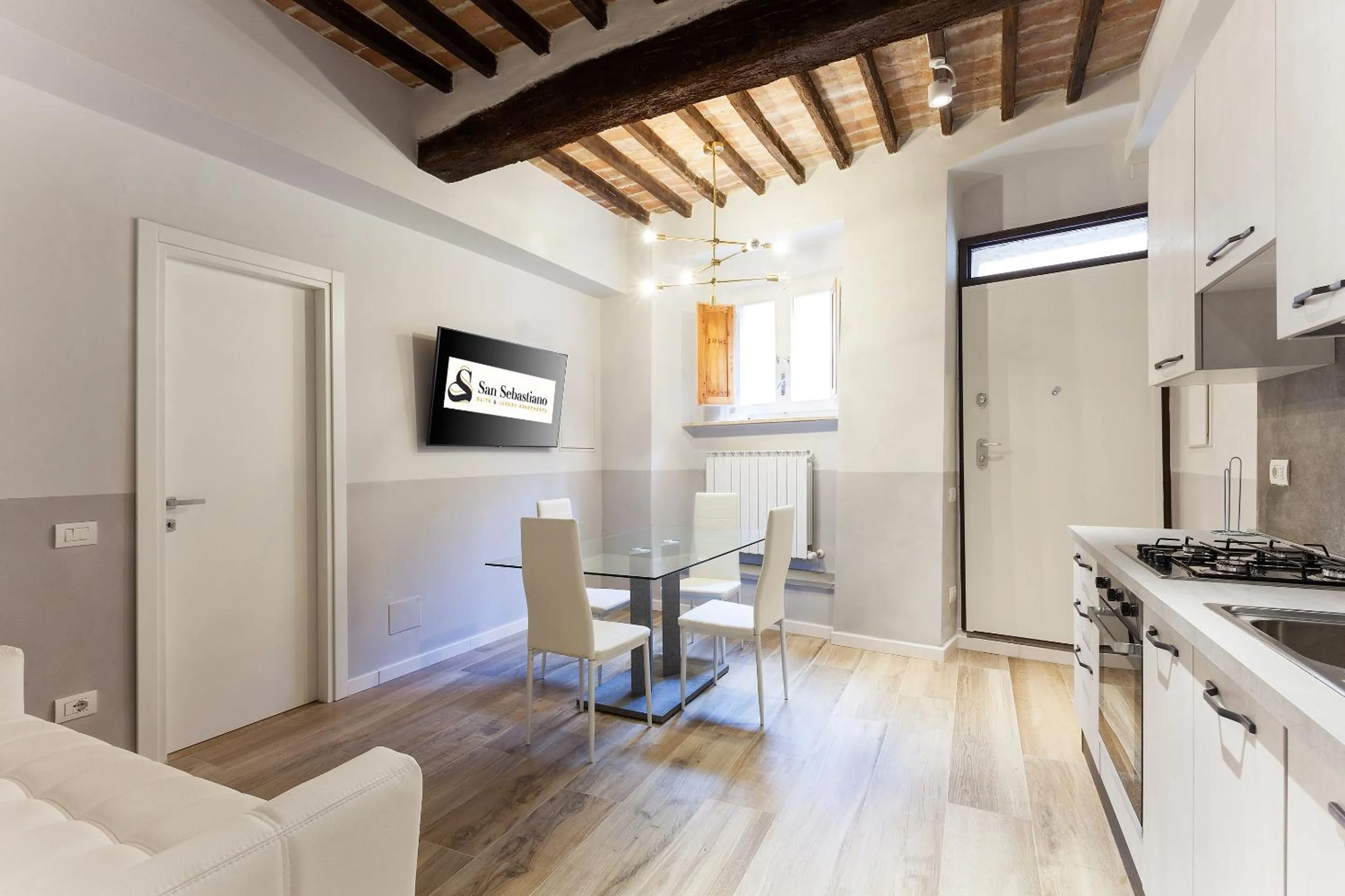 Kitchen or kitchenette in San Sebastiano Suite & Luxury Apartments