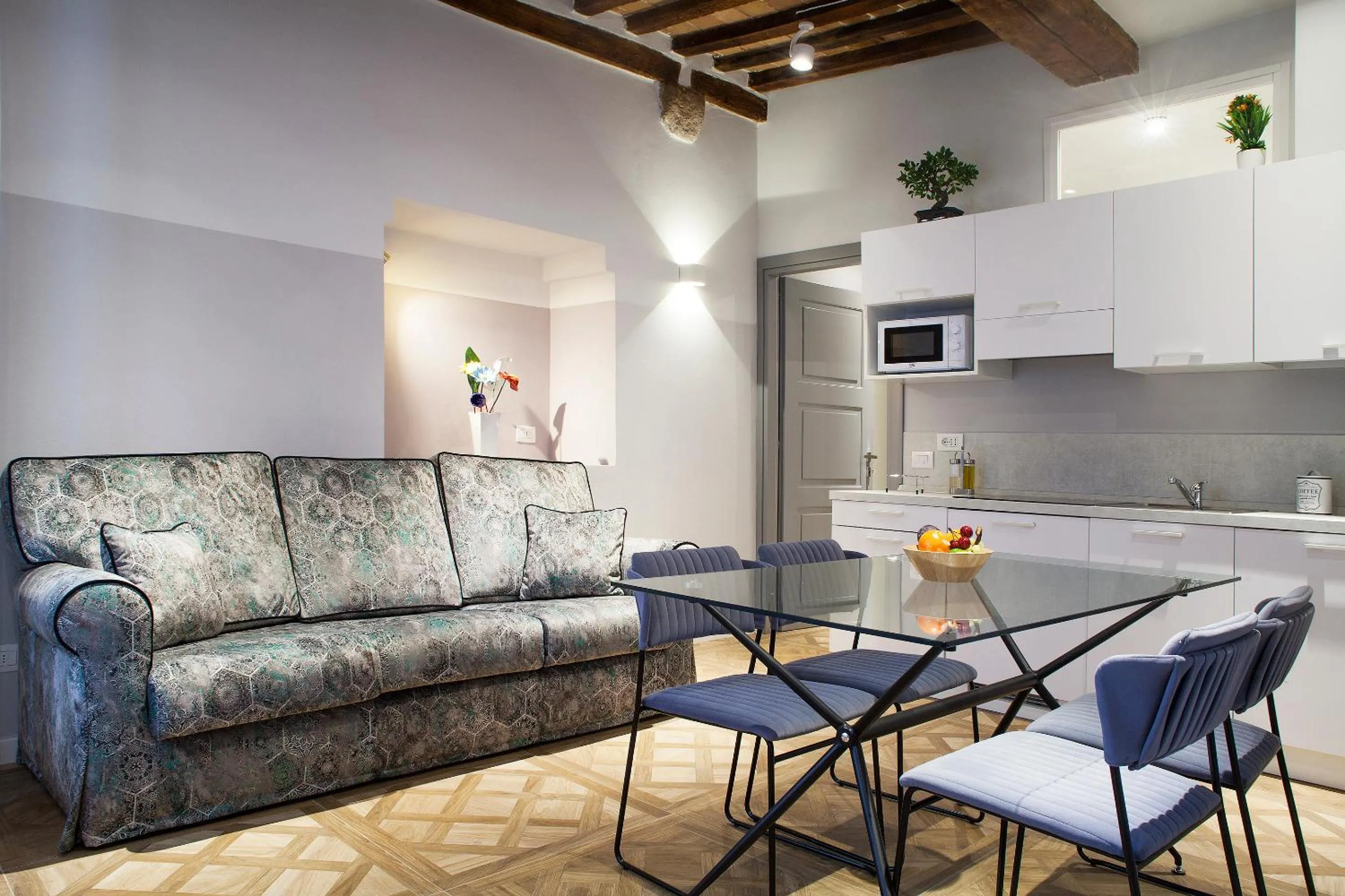 Kitchen or kitchenette in San Sebastiano Suite & Luxury Apartments