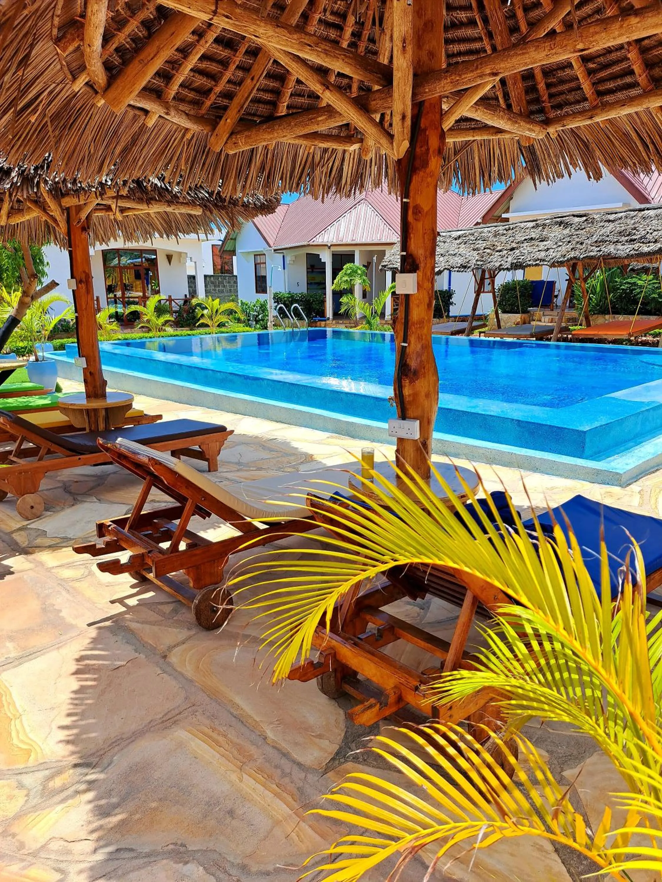 Swimming pool in Mimi na wewe villa